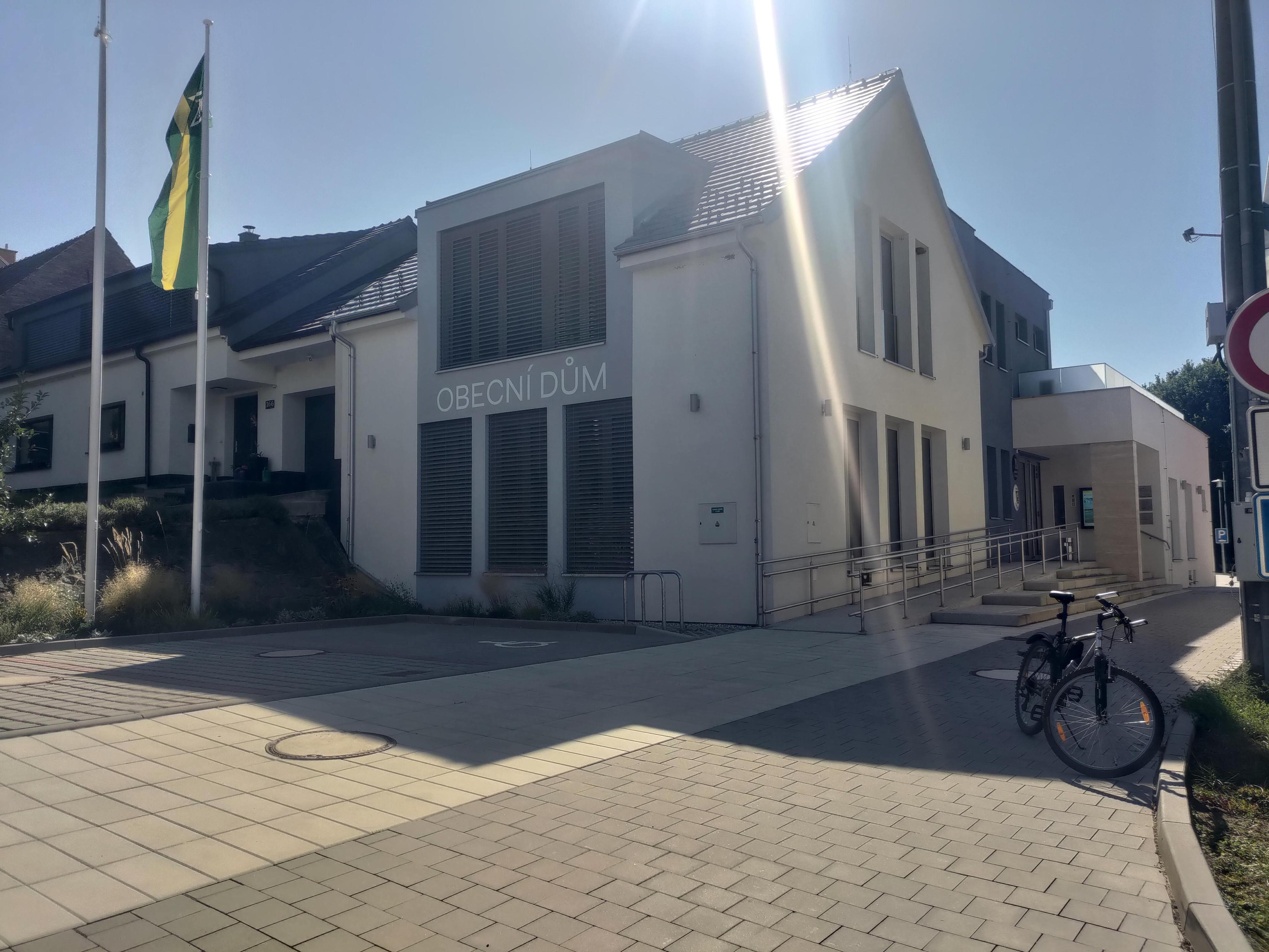 Nevojice - obecní úřad foto 1
