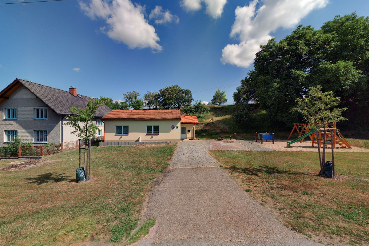 Krchleby - obecní úřad foto 2