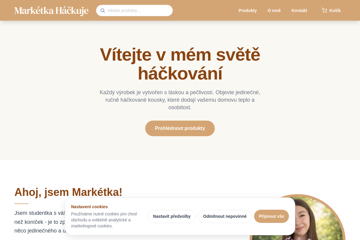 Markétka Háčkuje