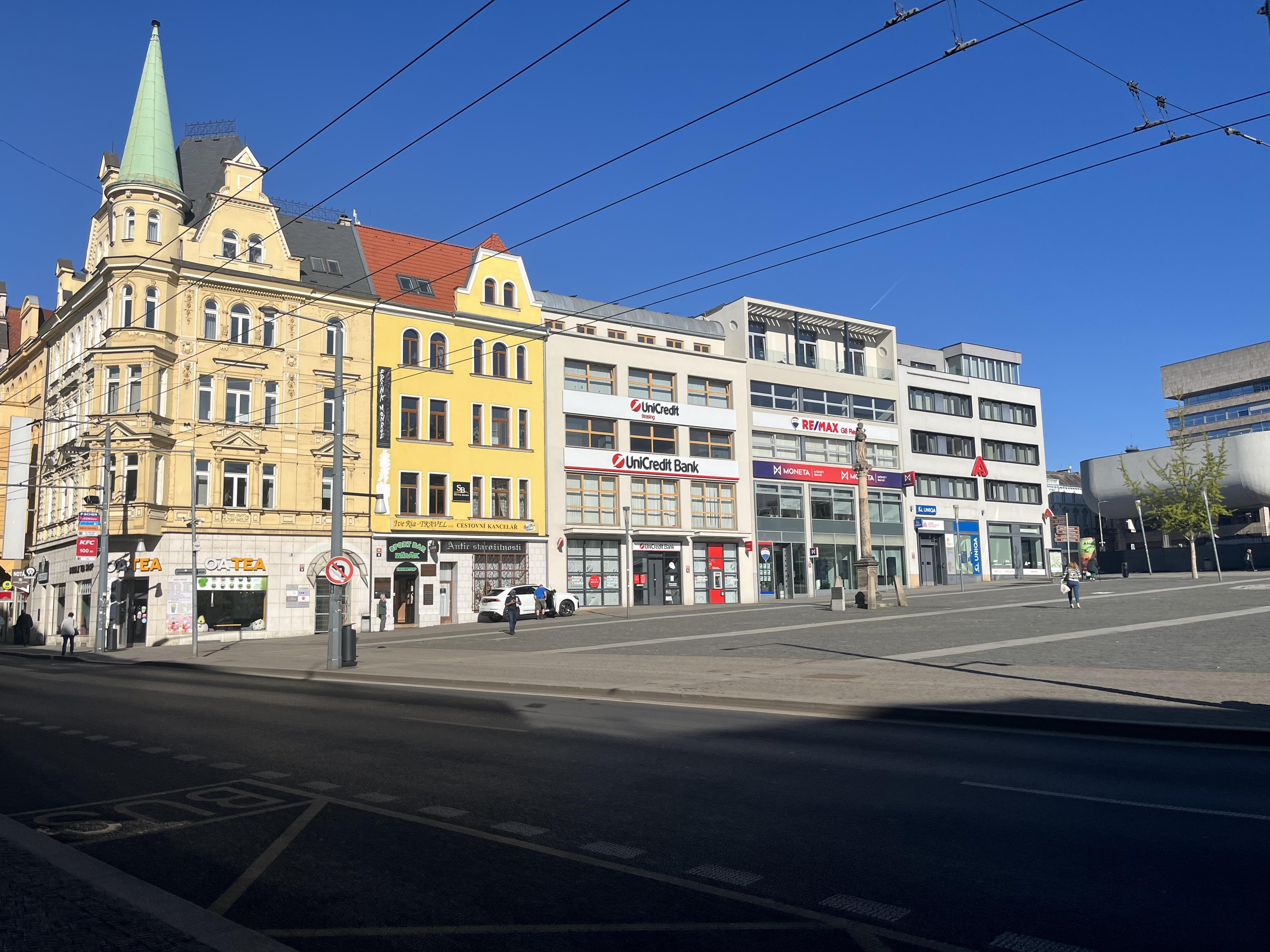 Bankomat UniCredit Bank Czech Republic foto 2