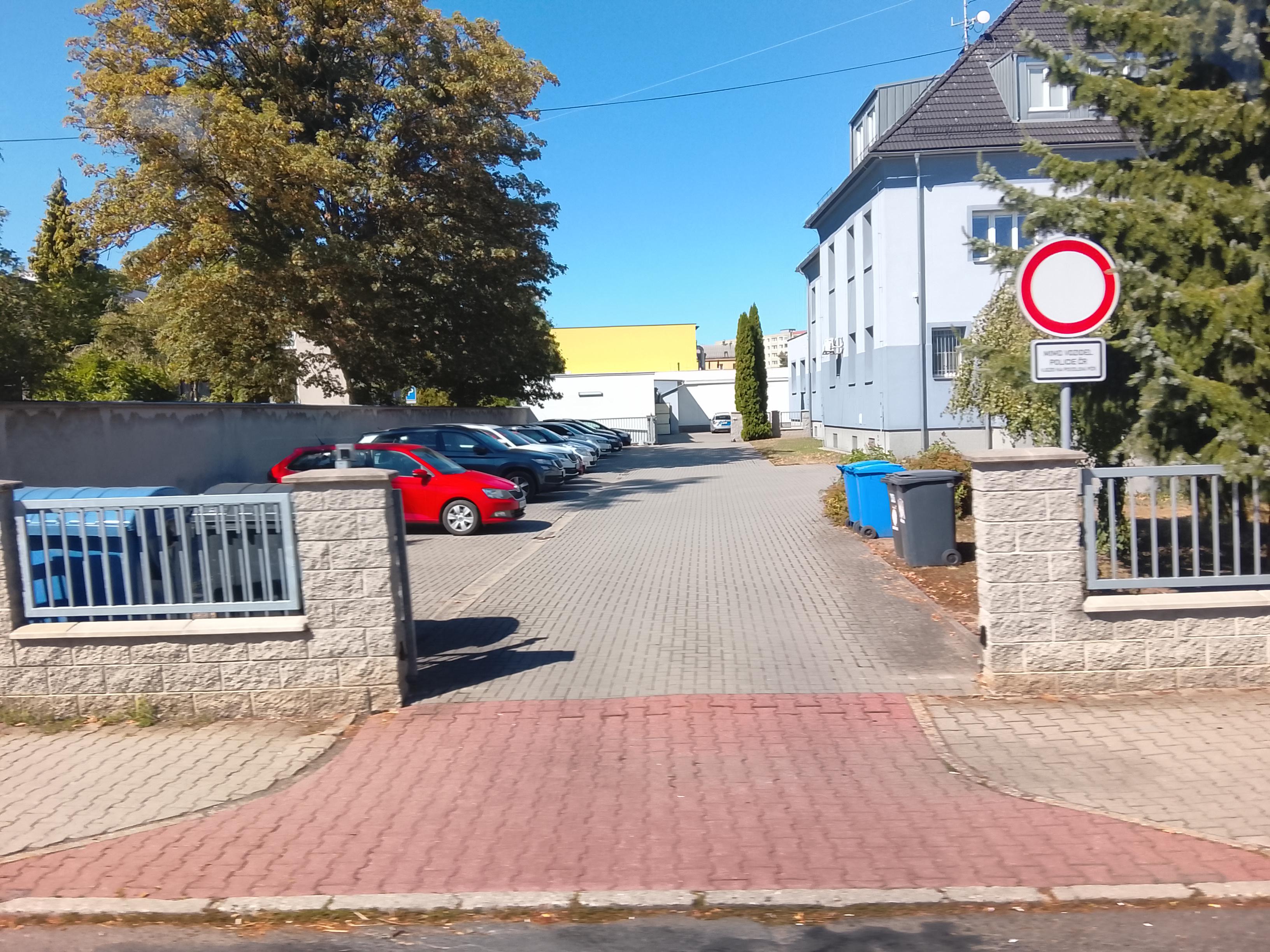 Policie ČR - Obvodní oddělení Hranice foto 3