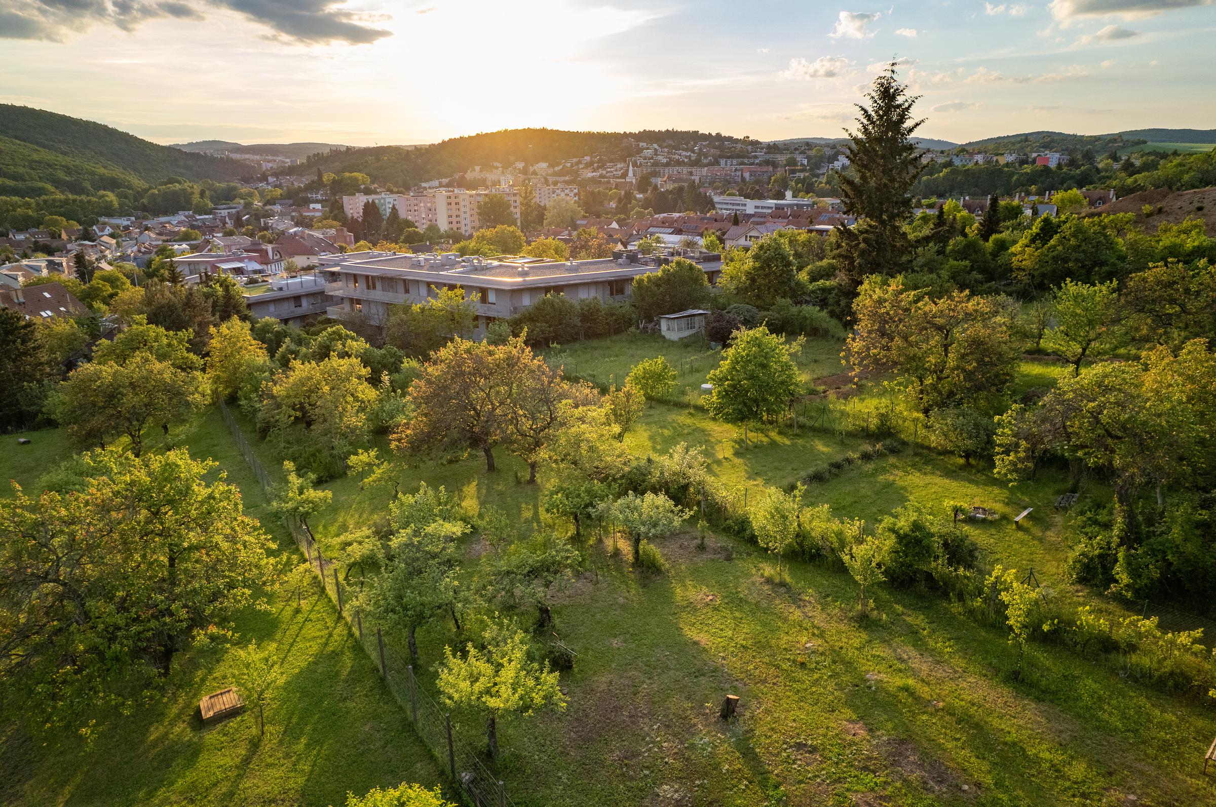 Stavební pozemek - 1 451 m² - Brno - Komín