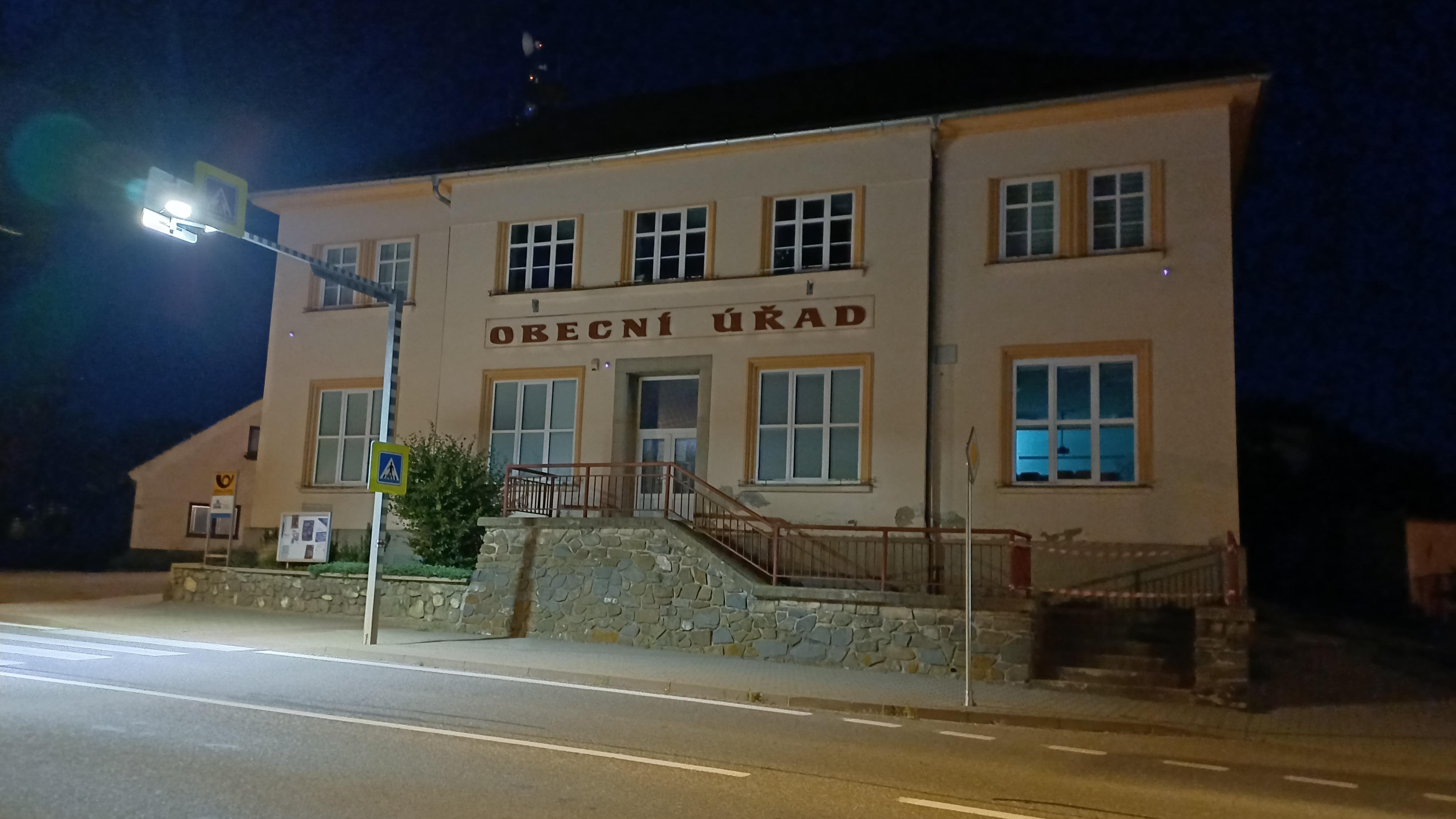 Lipůvka - obecní úřad foto 3