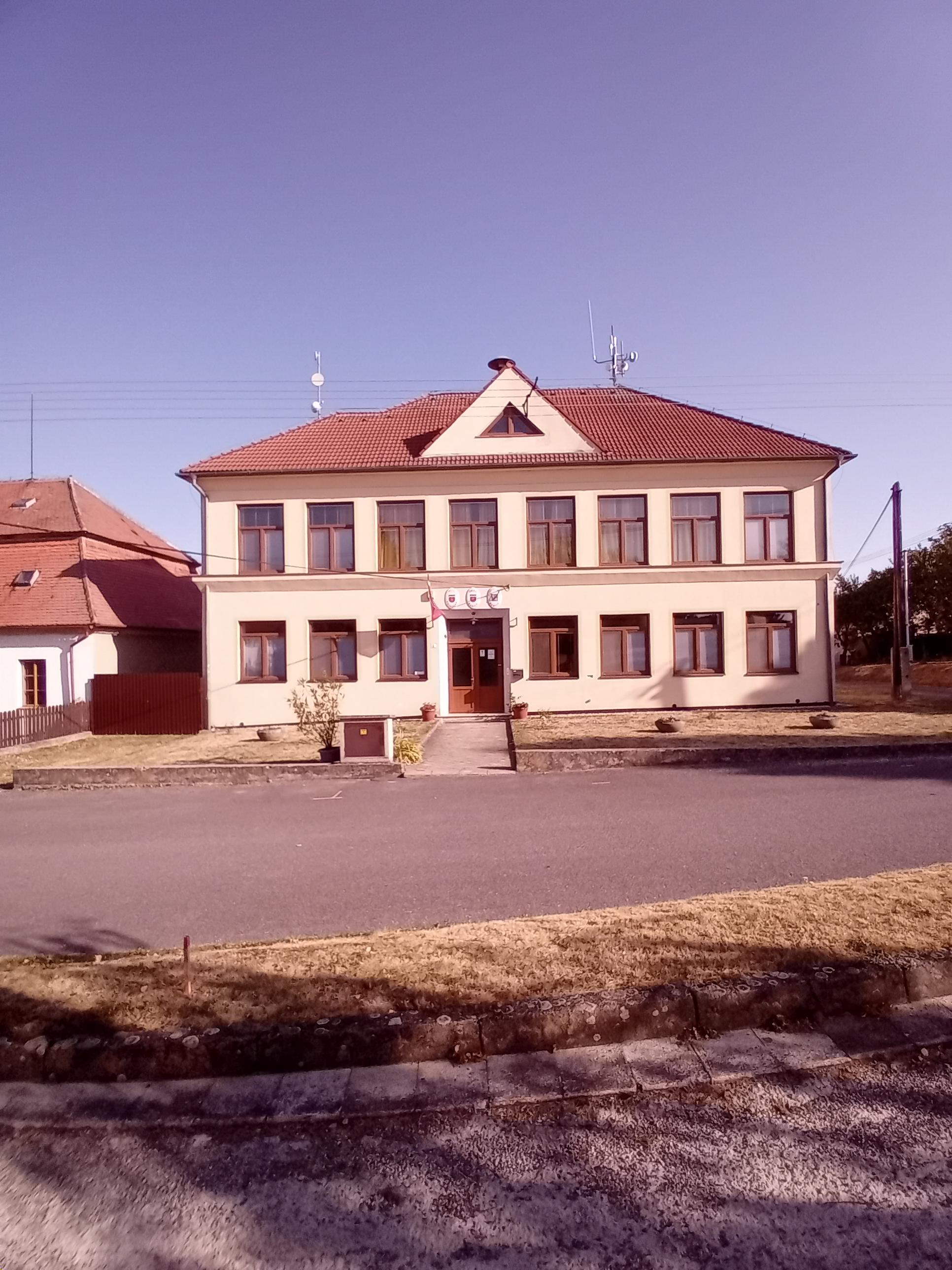 Babice - obecní úřad foto 5