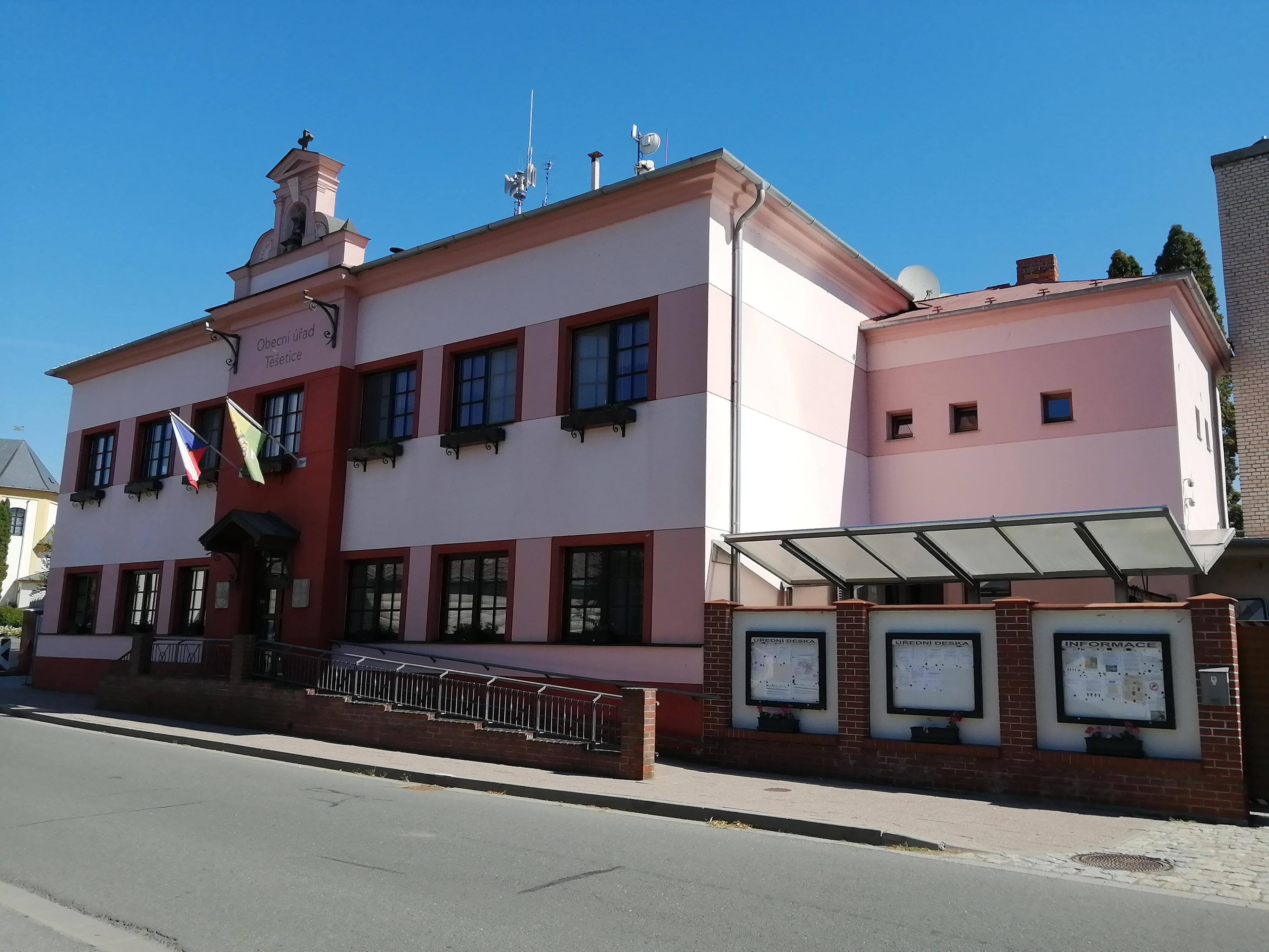 Těšetice - obecní úřad foto 5