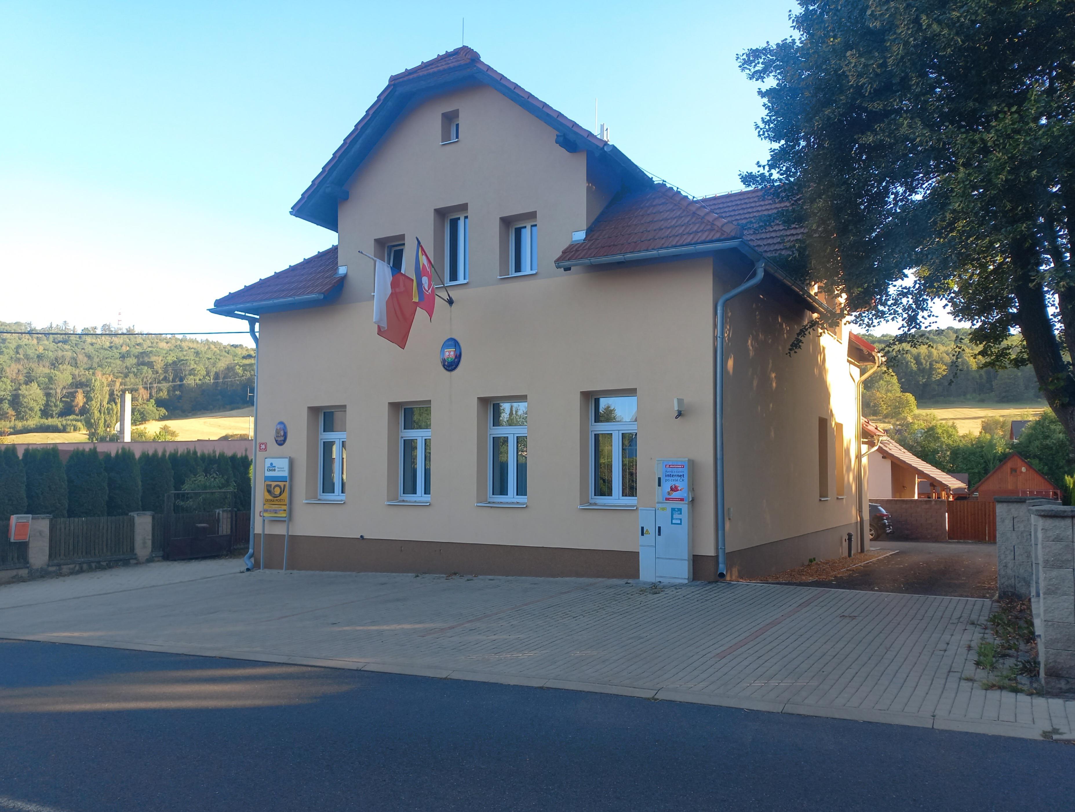 Malečov - obecní úřad foto 3