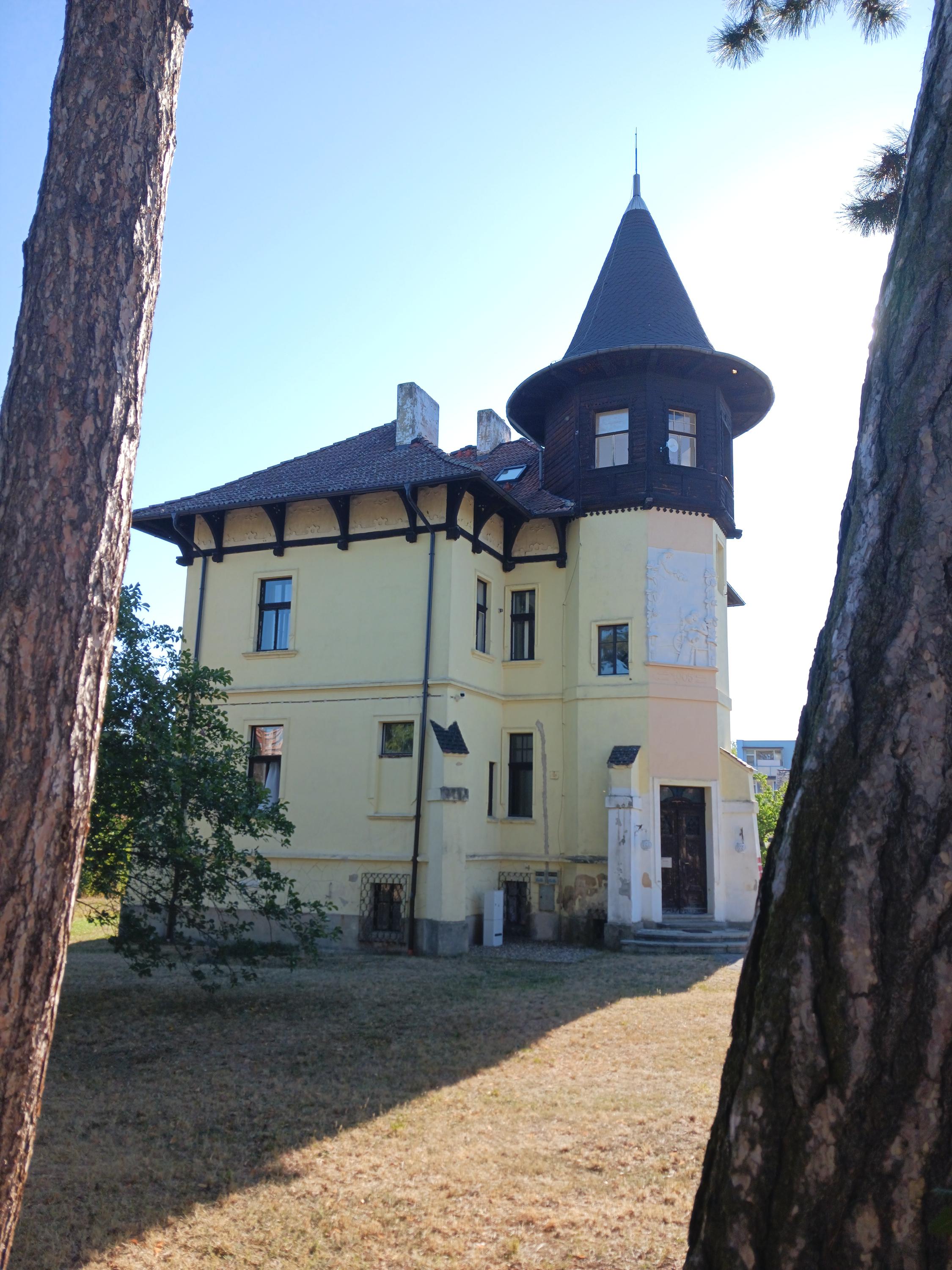 Vila E. Landisch foto 1