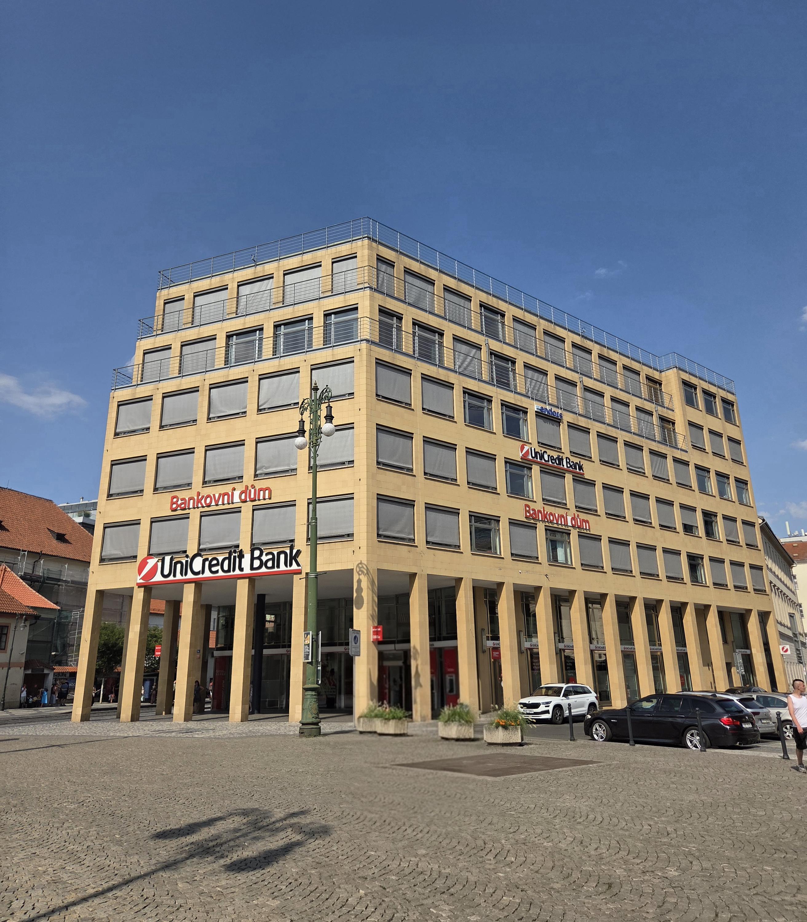 UniCredit Bank Czech Republic and Slovakia, a.s. foto 3