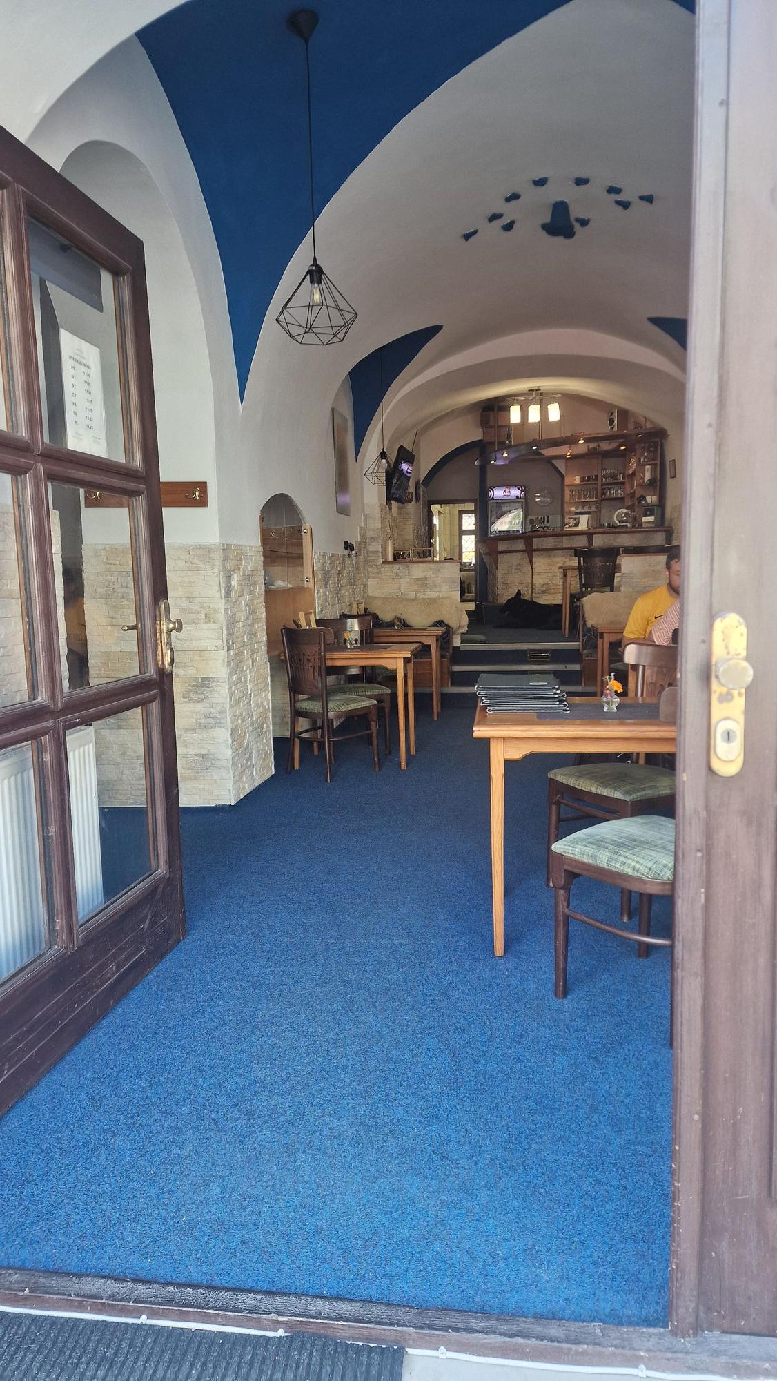Restaurace U Modrého Zvonku foto 2