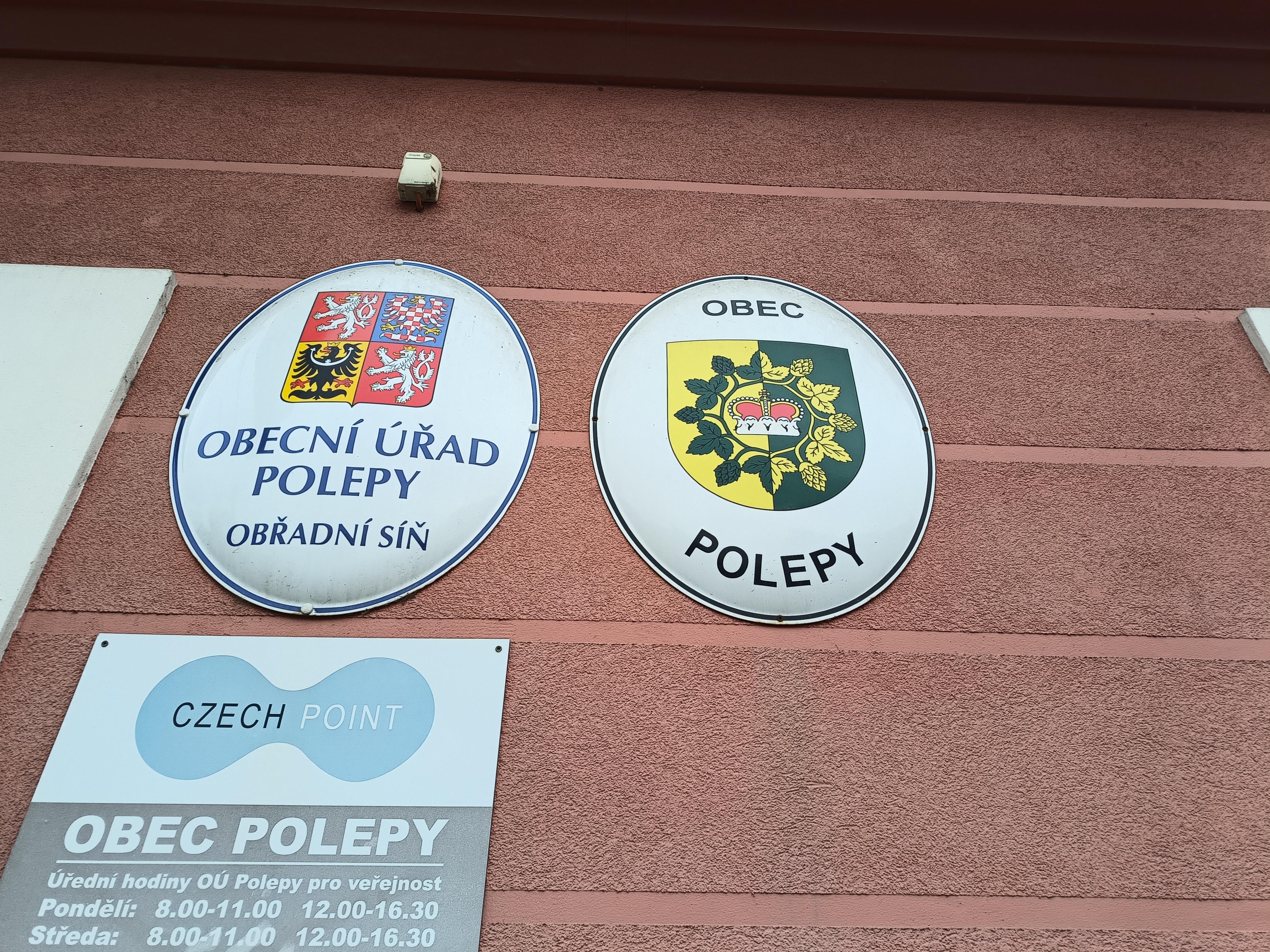 Polepy - obecní úřad foto 2