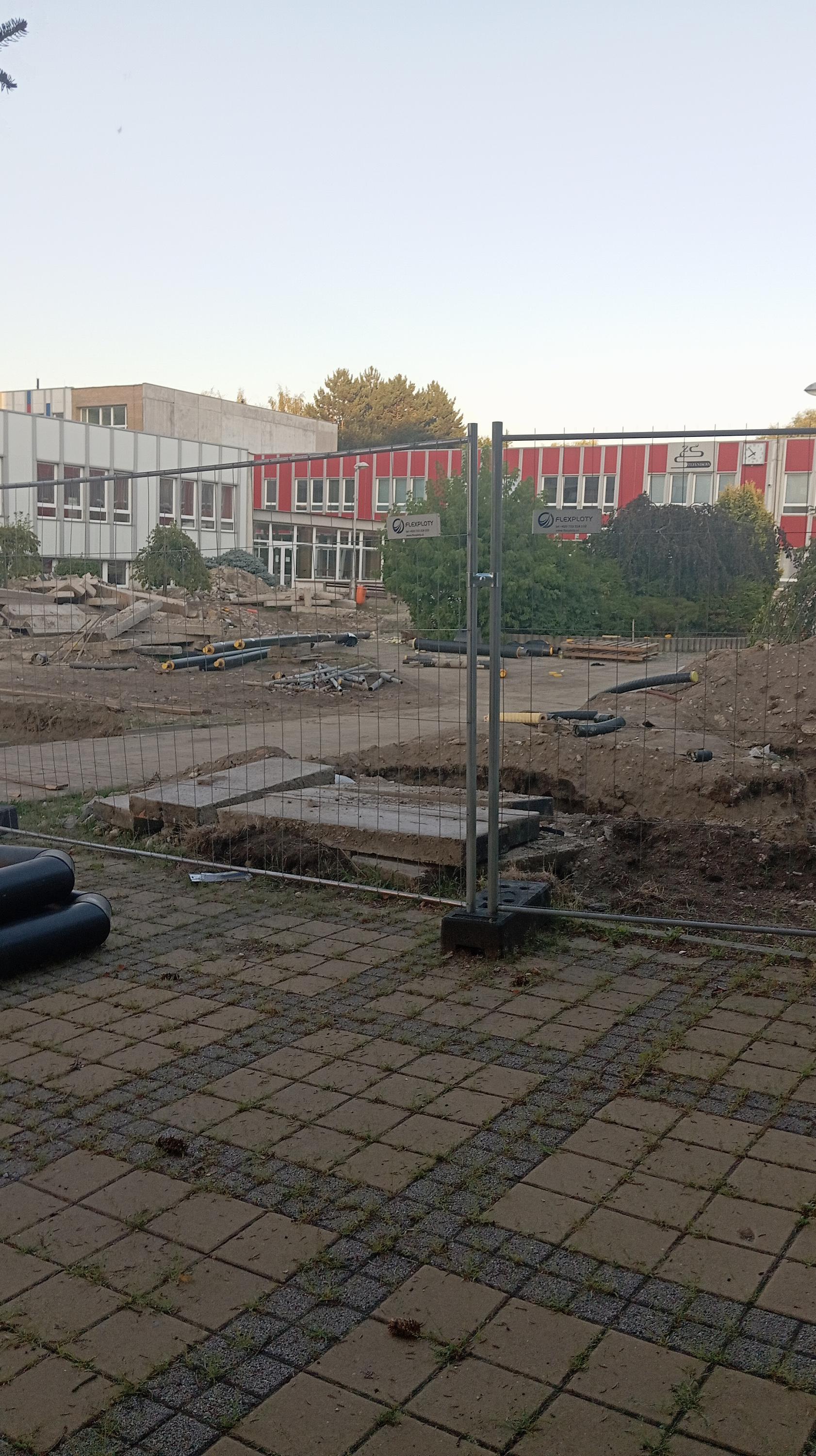 Základní škola, Hradec Králové, Štefánikova 566 foto 4