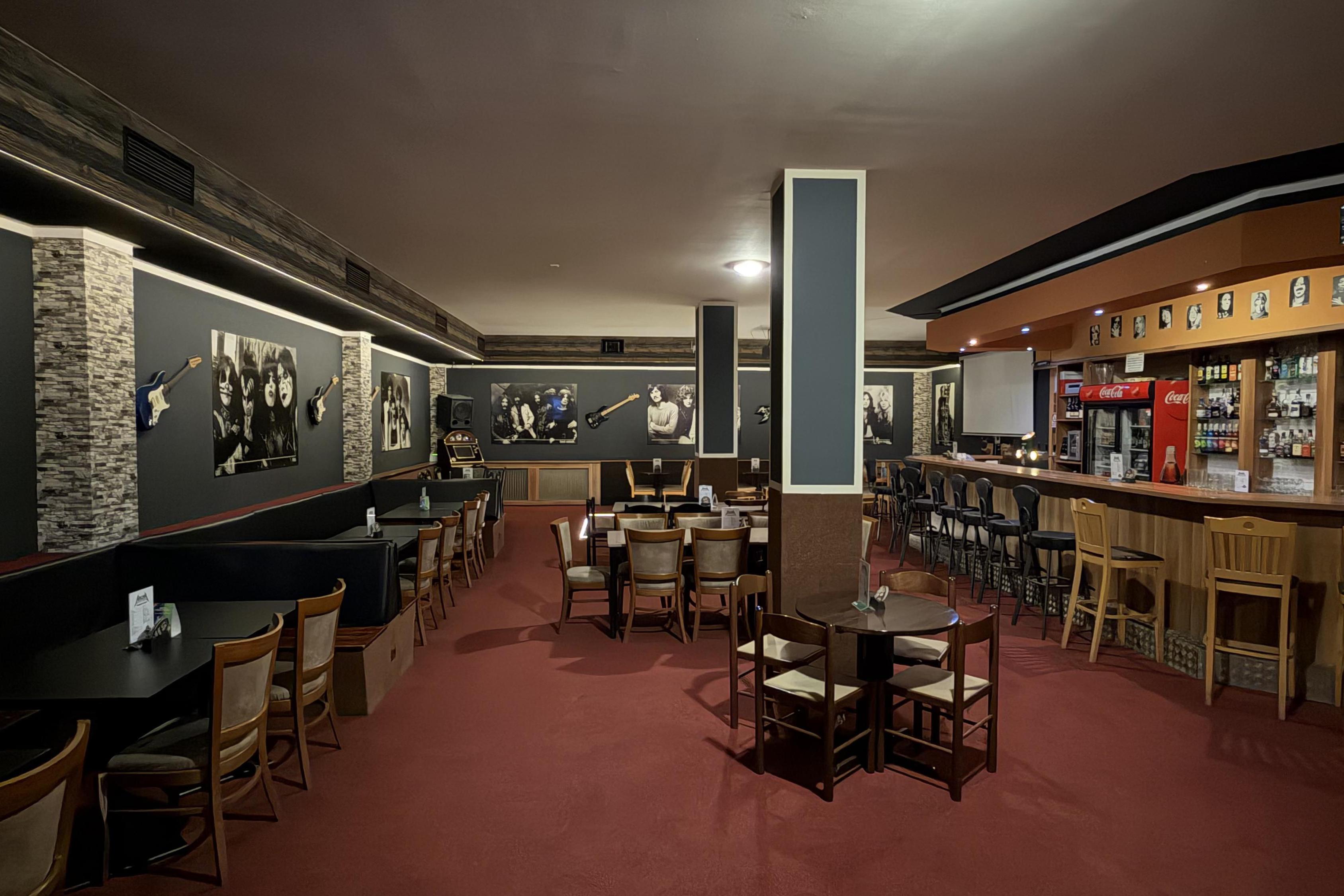 Bar Archa