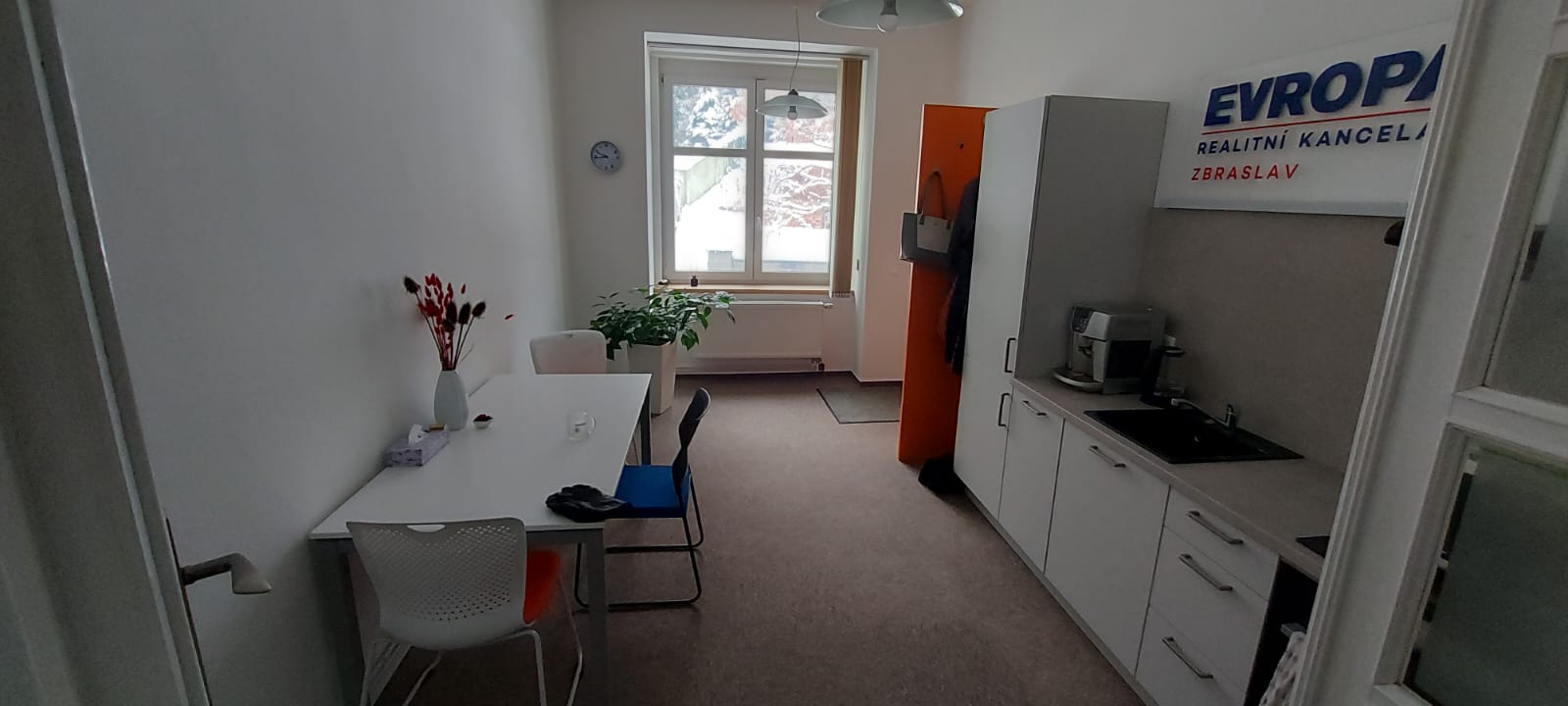EVROPA realitní kancelář ZBRASLAV foto 5