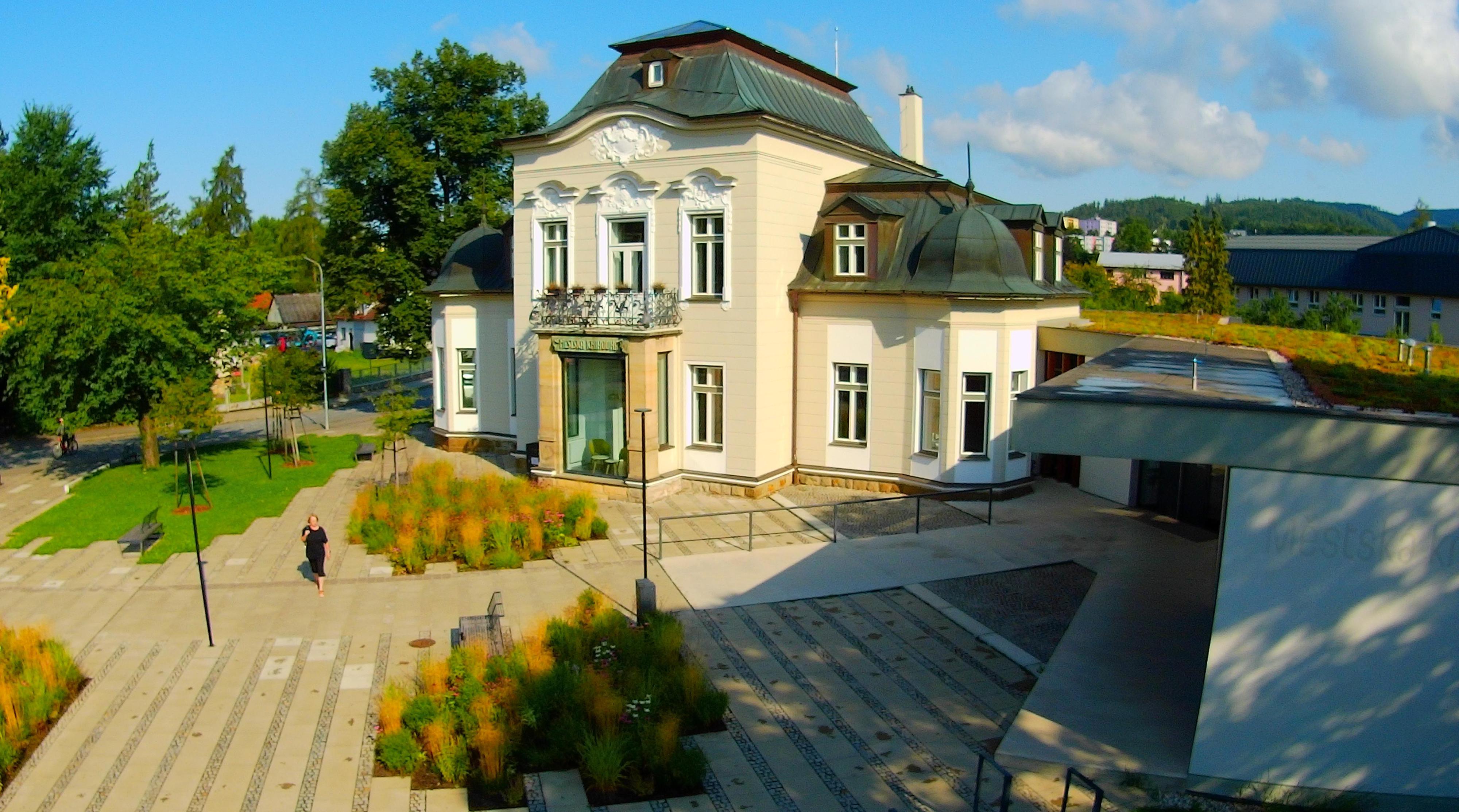 Městská knihovna Rožnov pod Radhoštěm foto 3