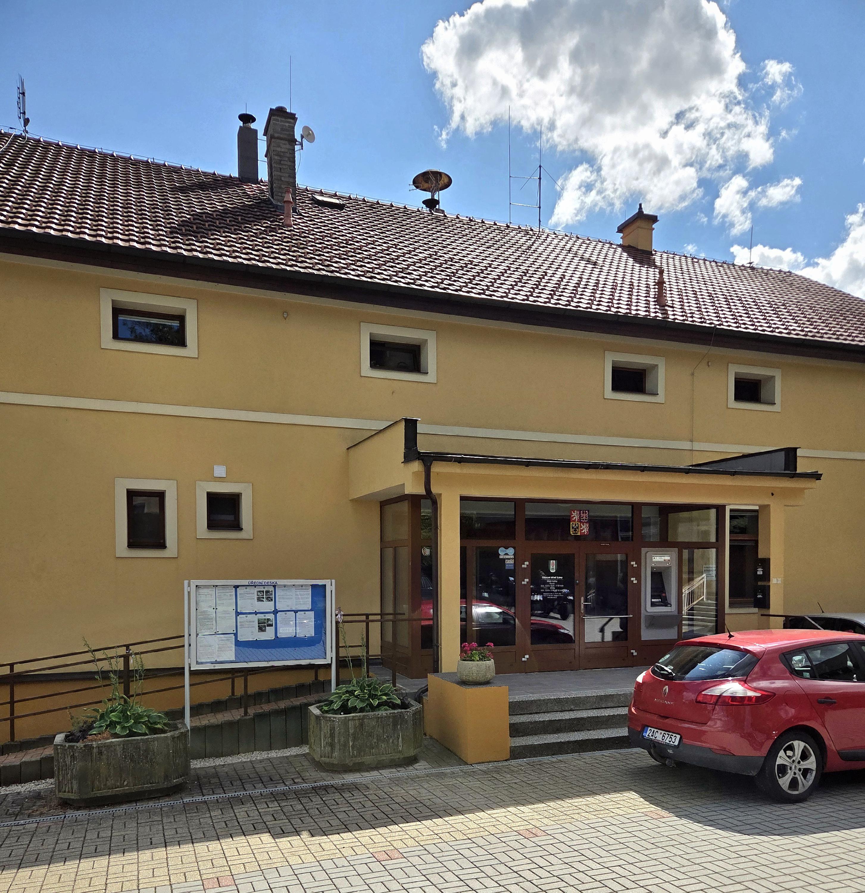 Lány - obecní úřad foto 6