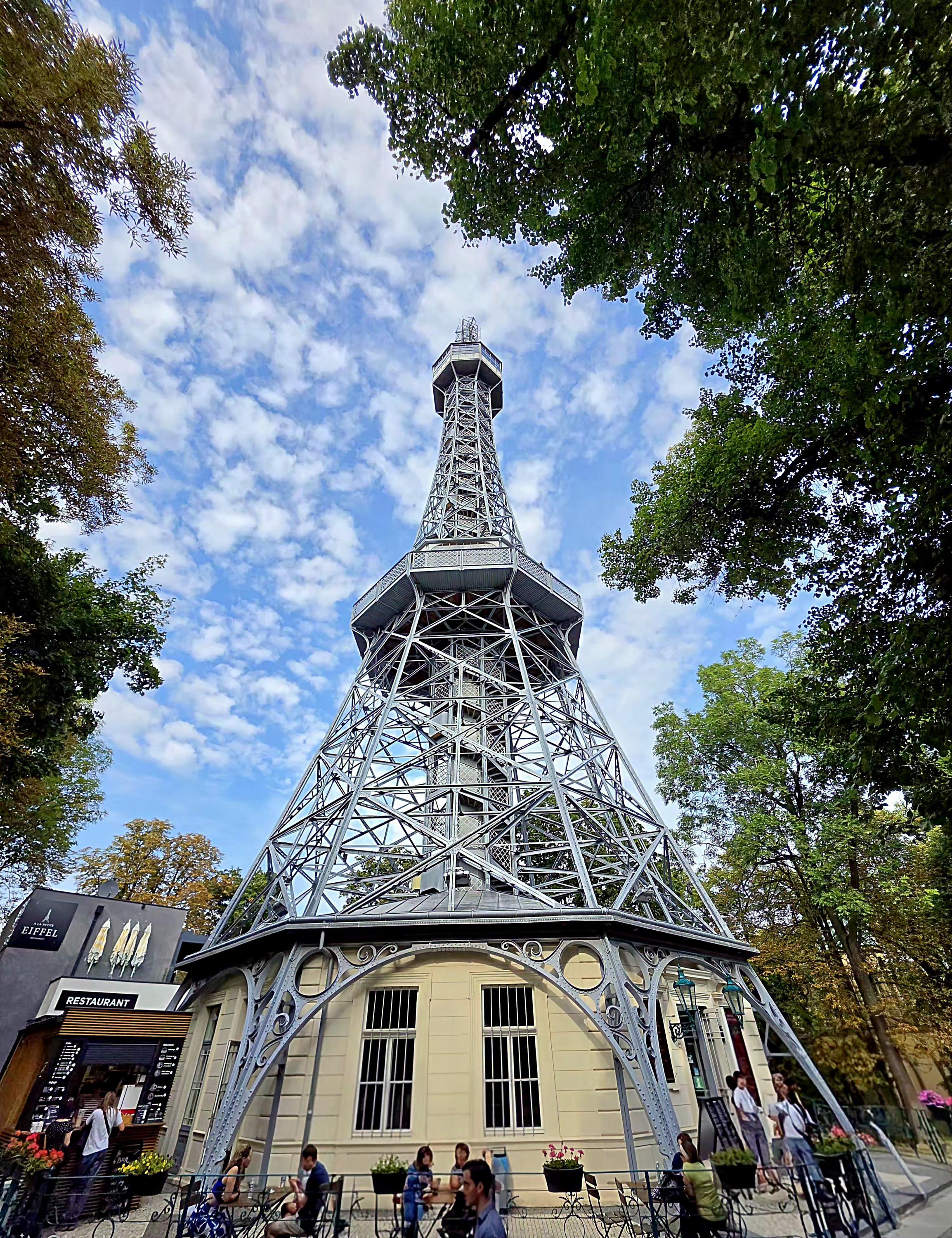 A La Petite Eiffel foto 2