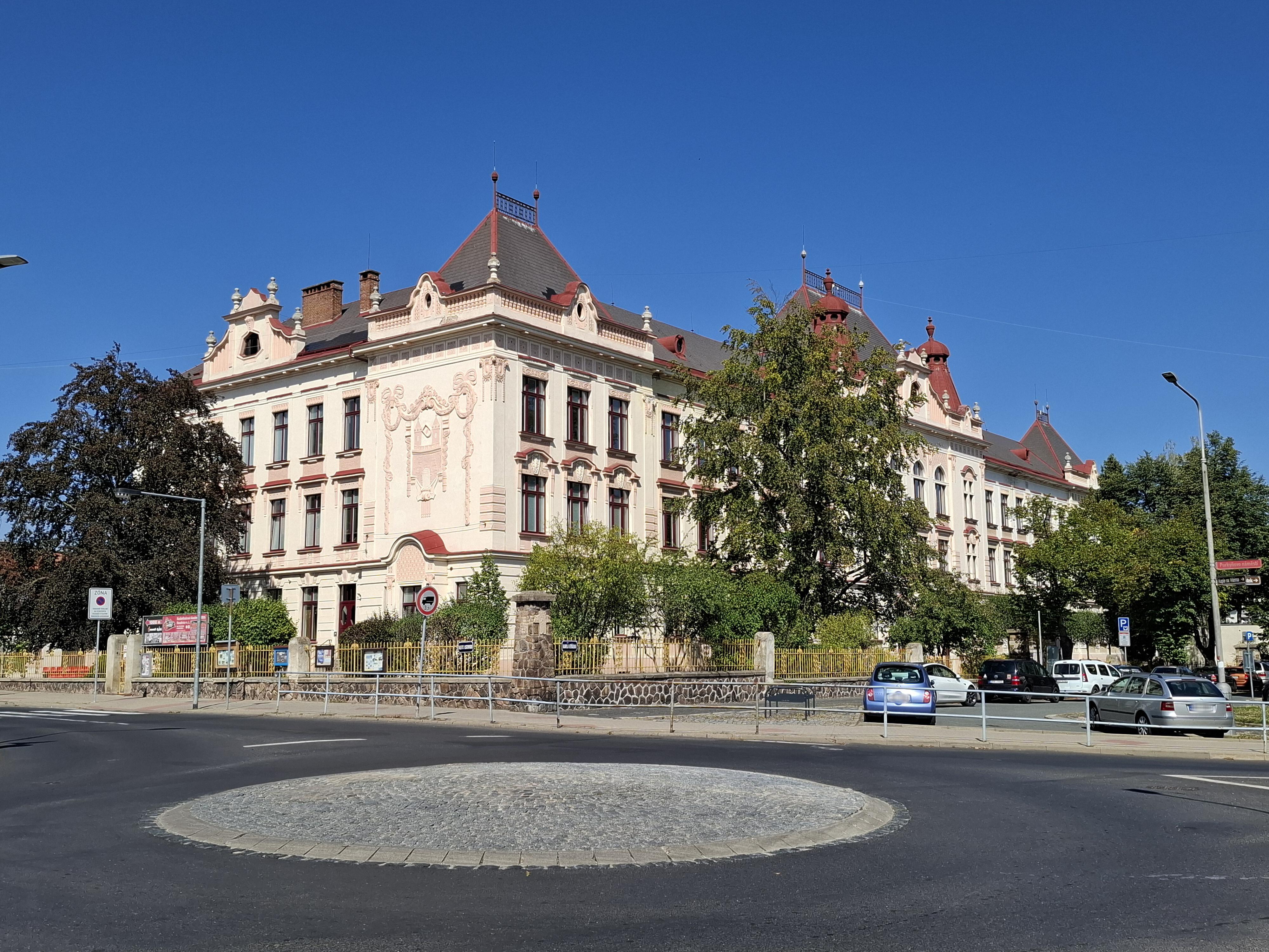 Základní škola Roudnice nad Labem, Karla Jeřábka 941, okres Litoměřice foto 3