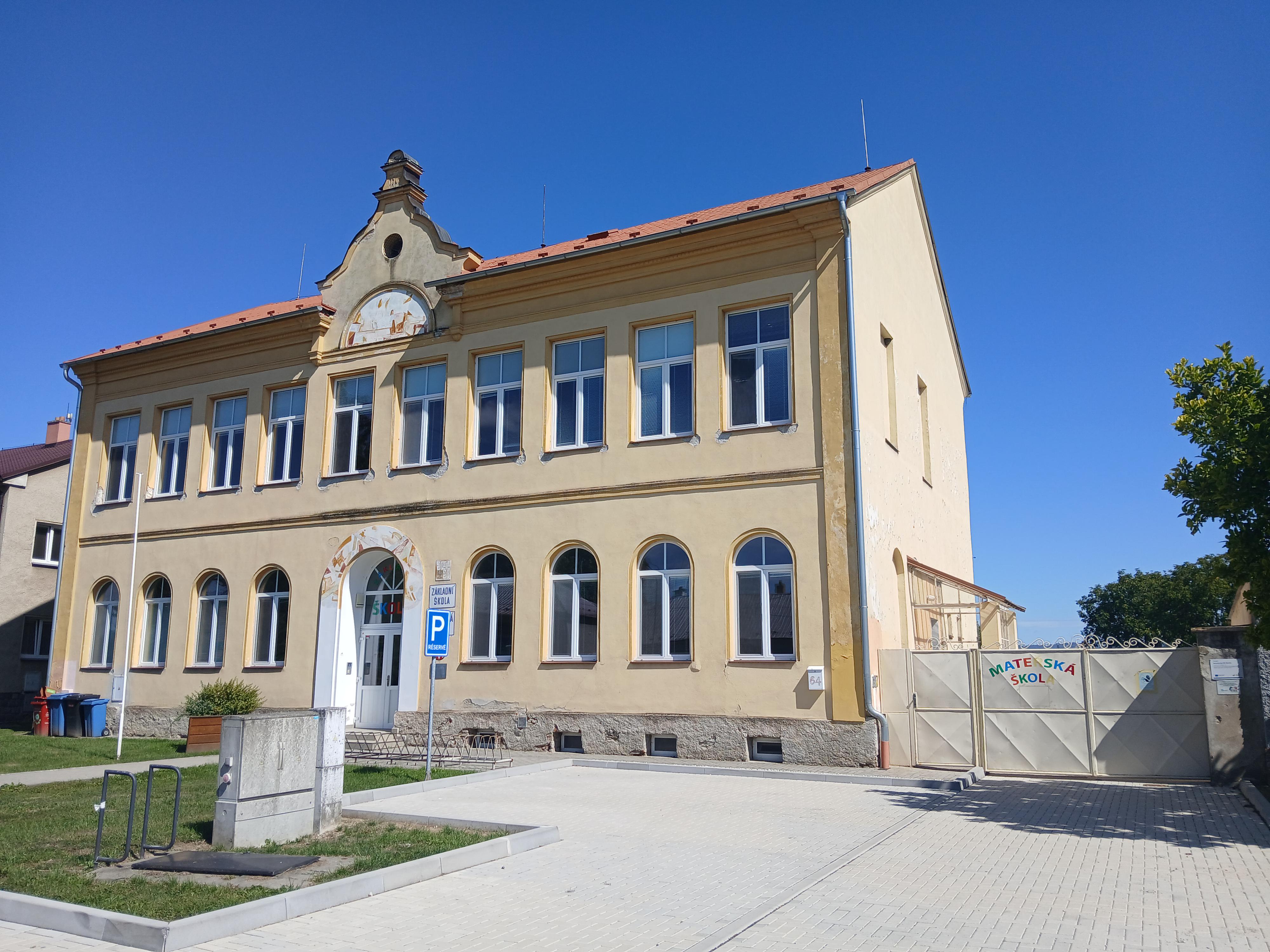 ZŠ a MŠ Žerotín