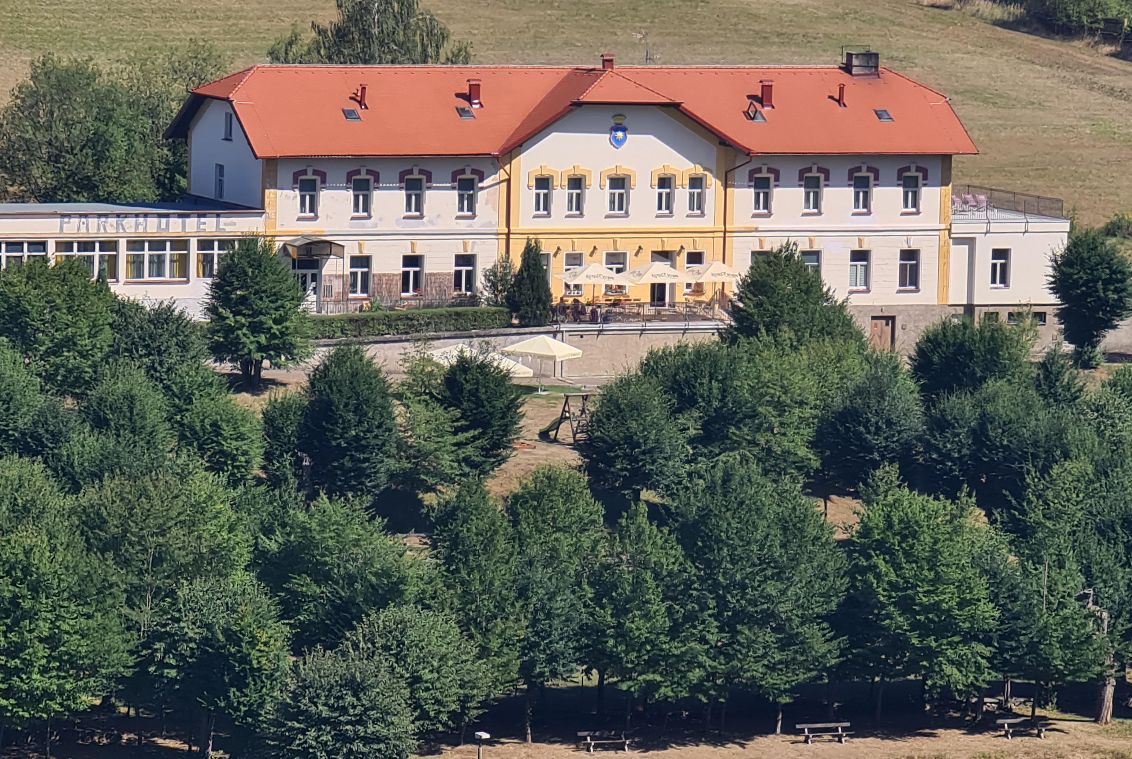 Restaurace Penzionu v parku Český Šternberk foto 3