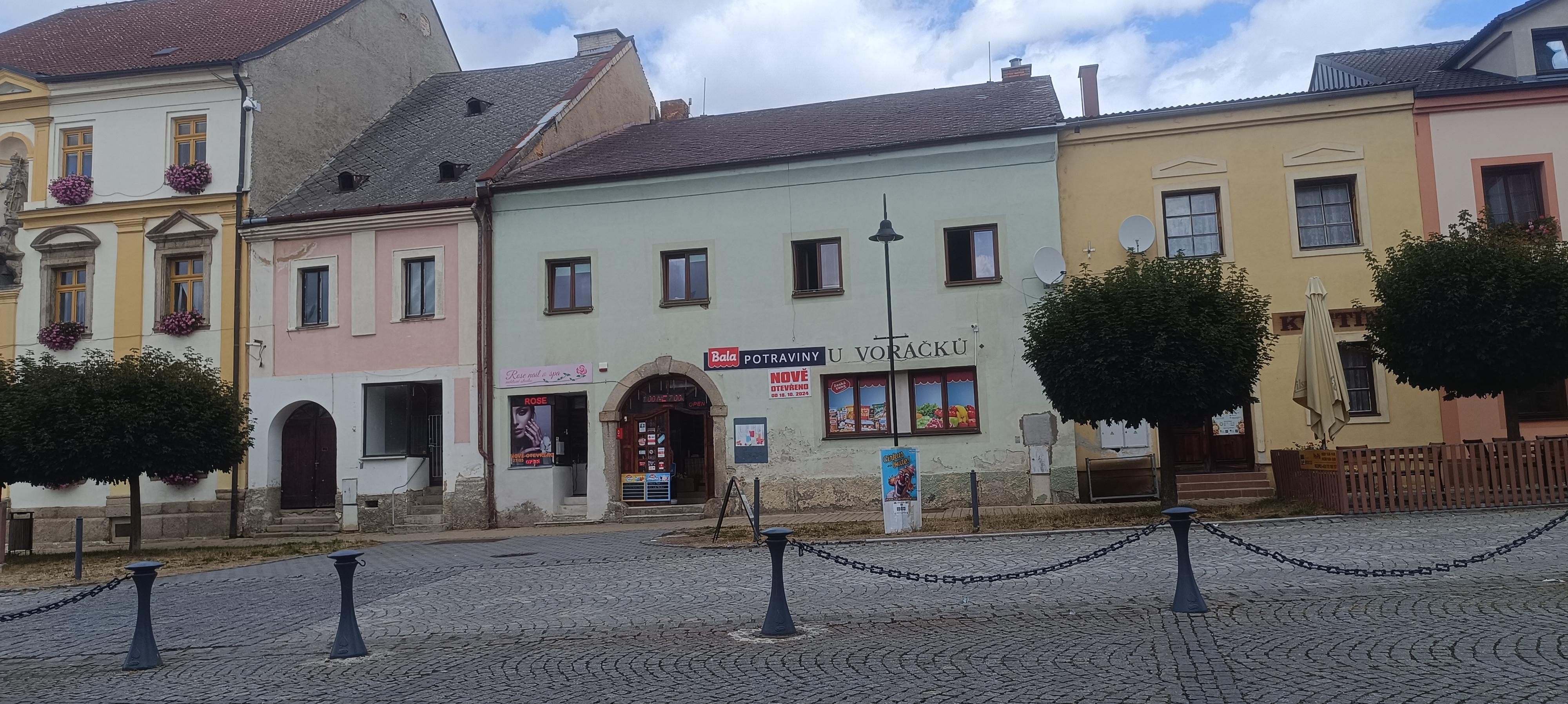 Potraviny náměstí Republiky foto 1
