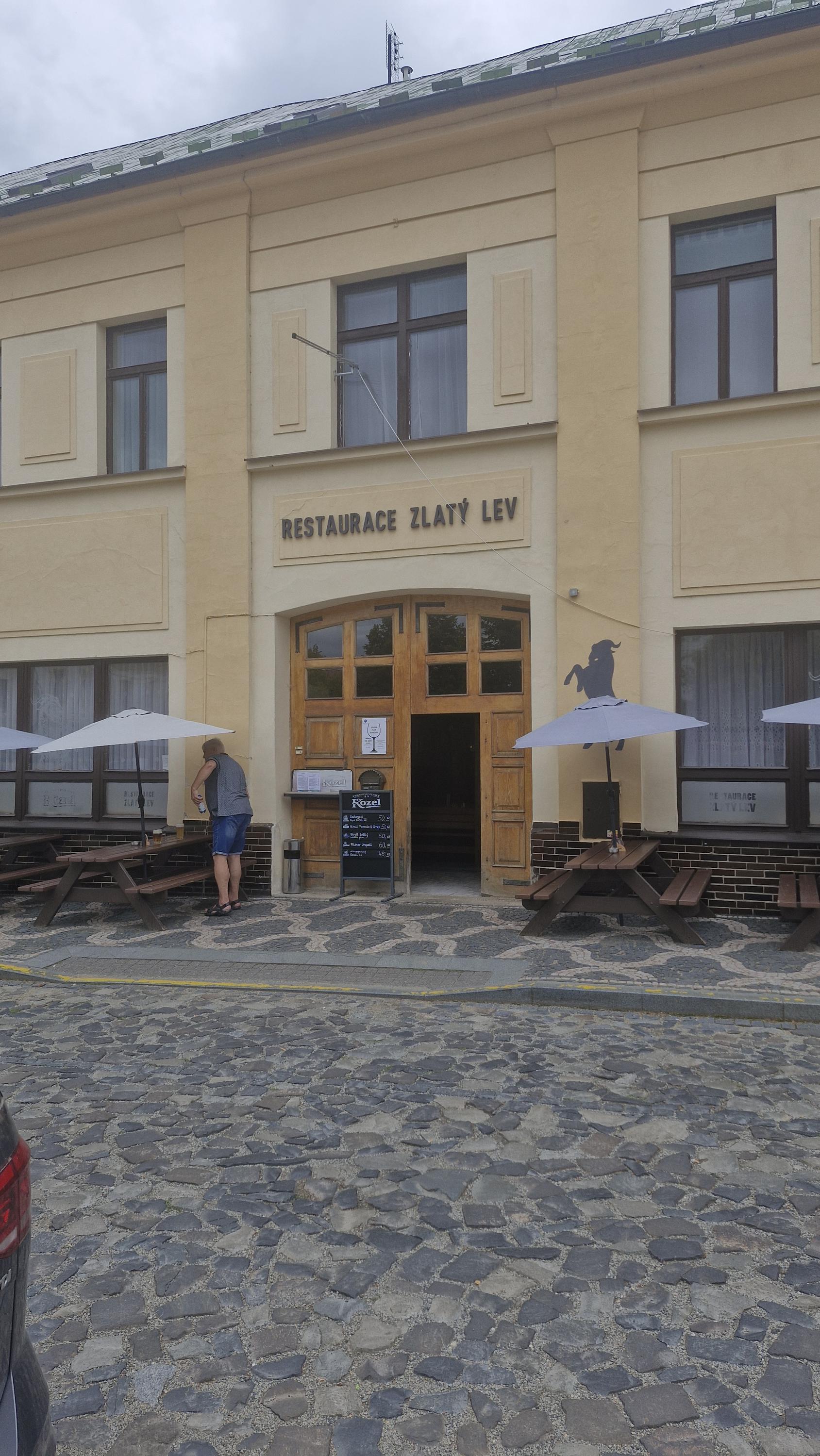 Restaurace Zlatý lev foto 6