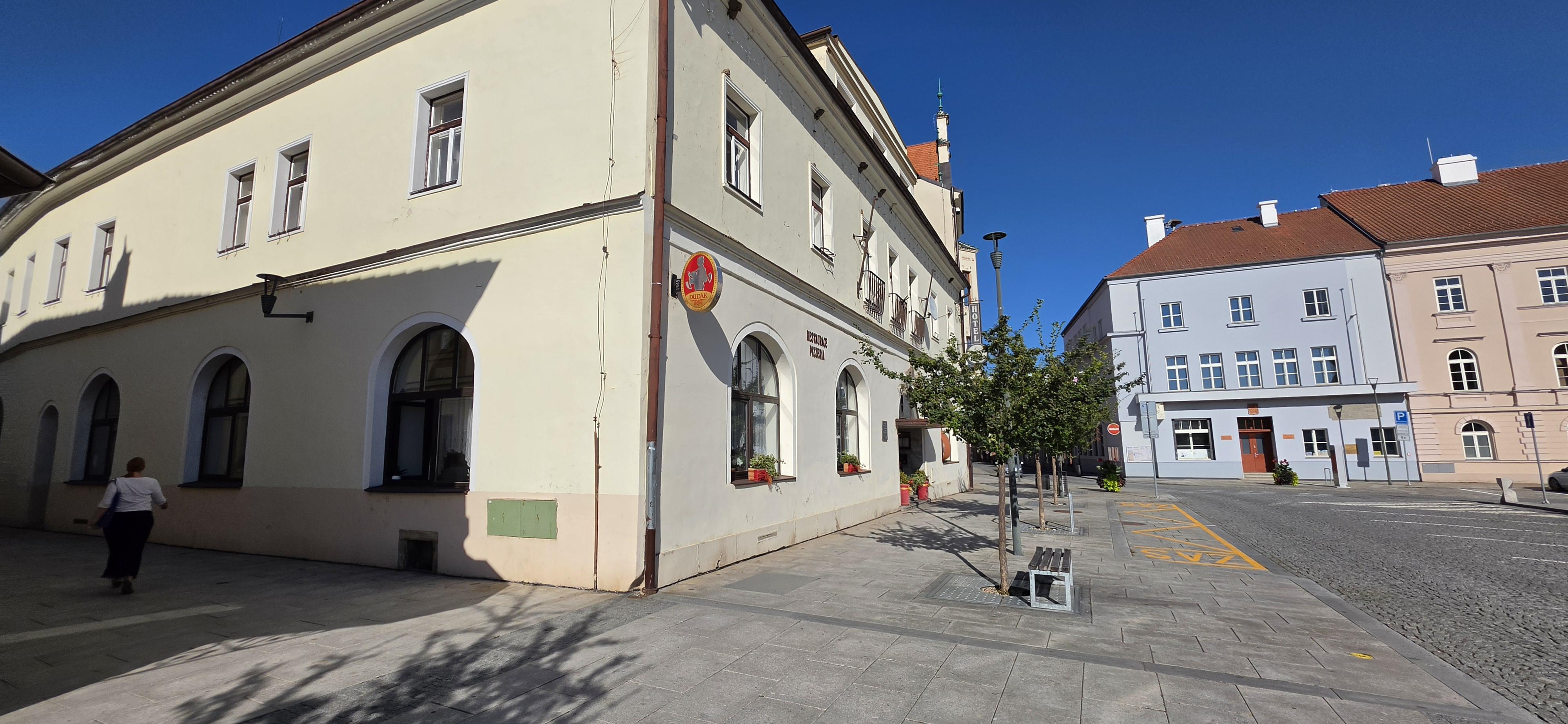 Restaurace Zlatý Jelen foto 2