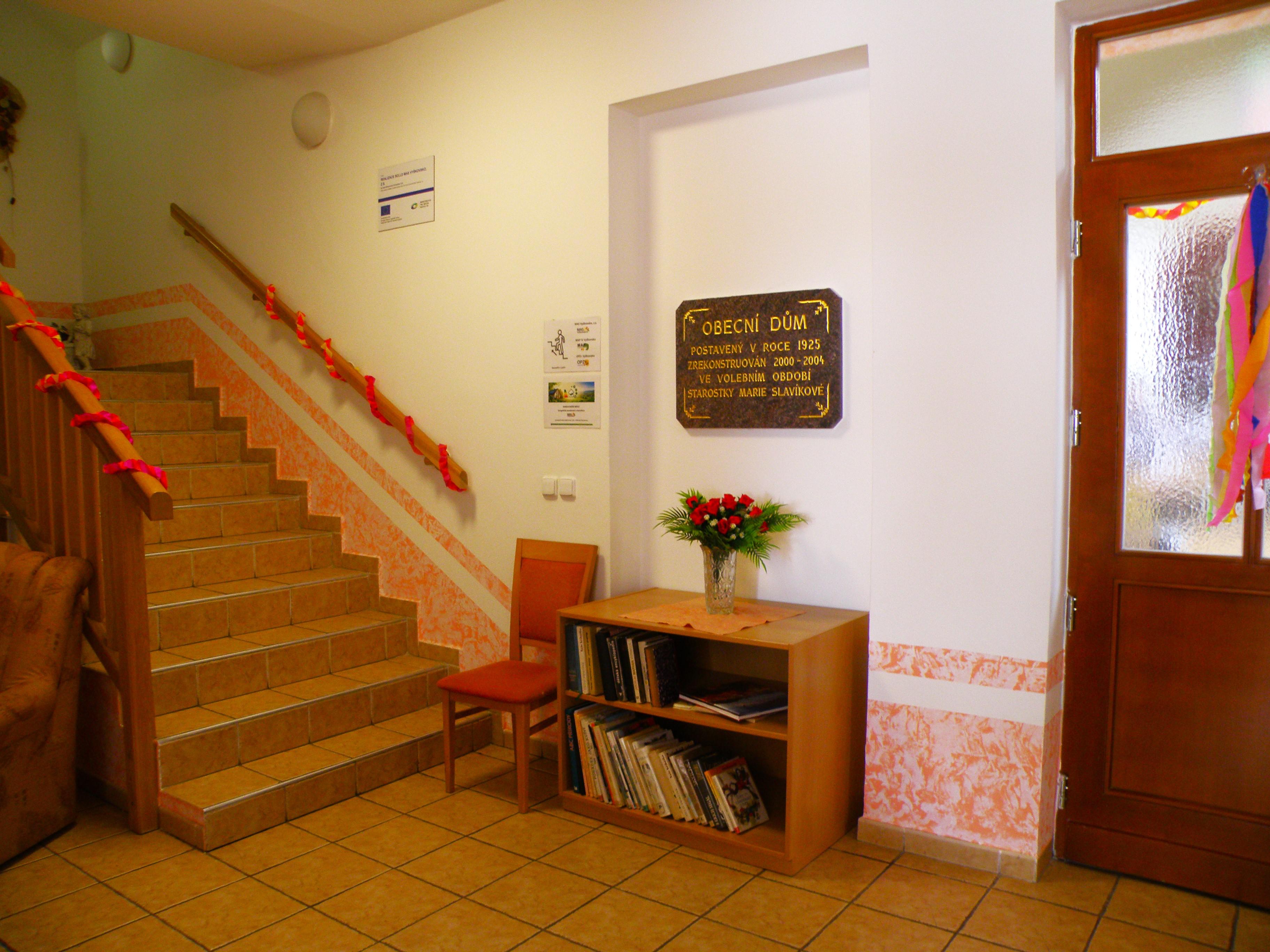 Rostěnice-Zvonovice - obecní úřad foto 1
