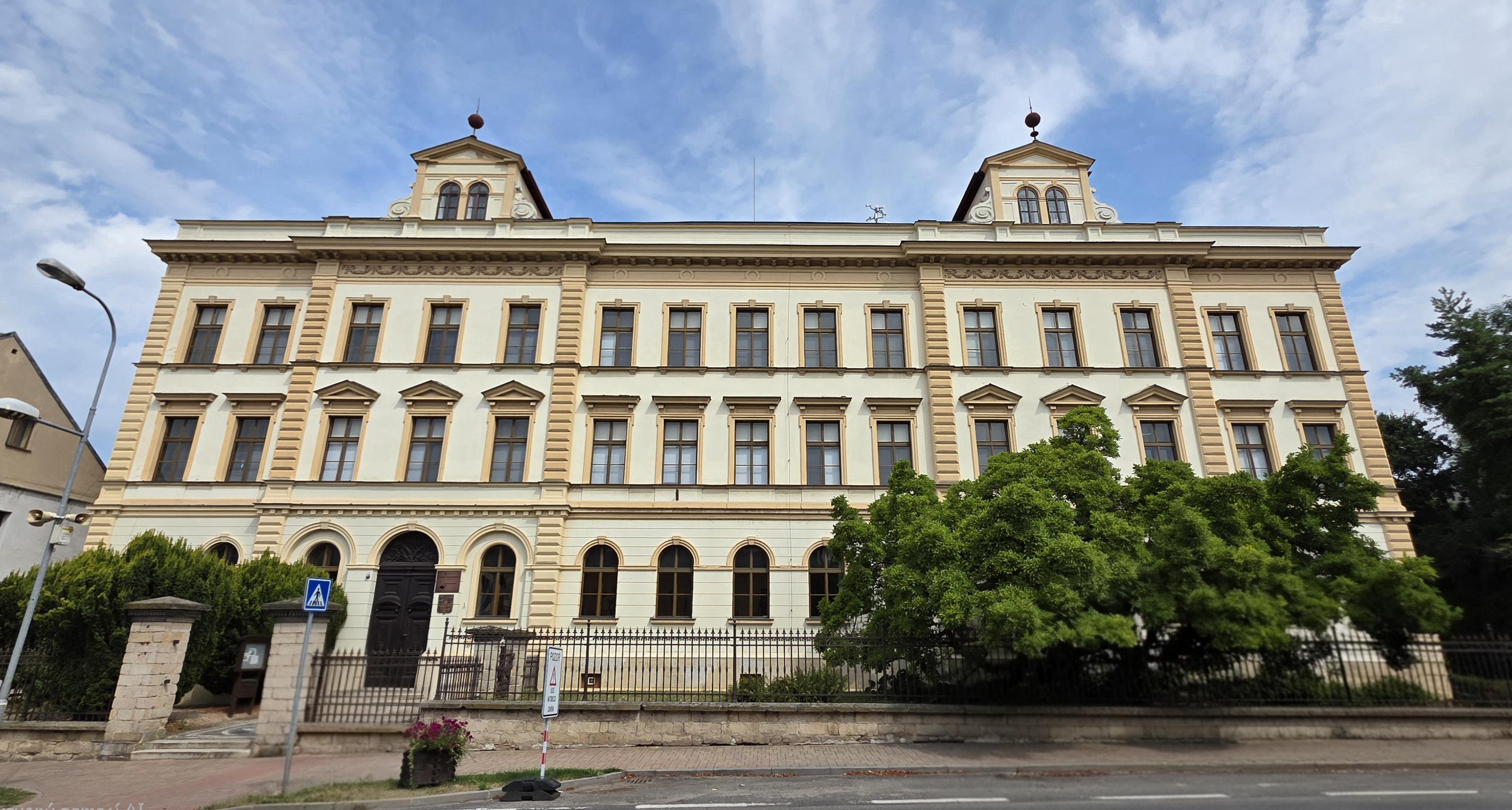 Lepařovo gymnázium Jičín foto 6