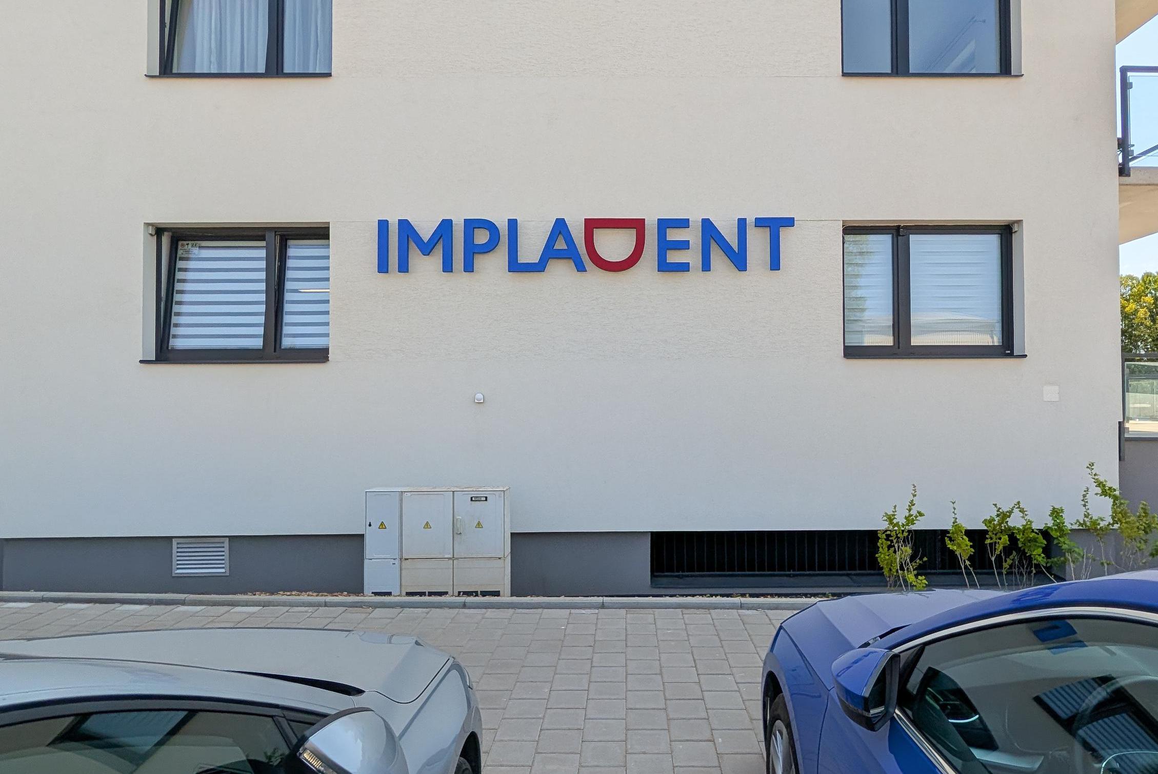 zubní klinika ImplaDent