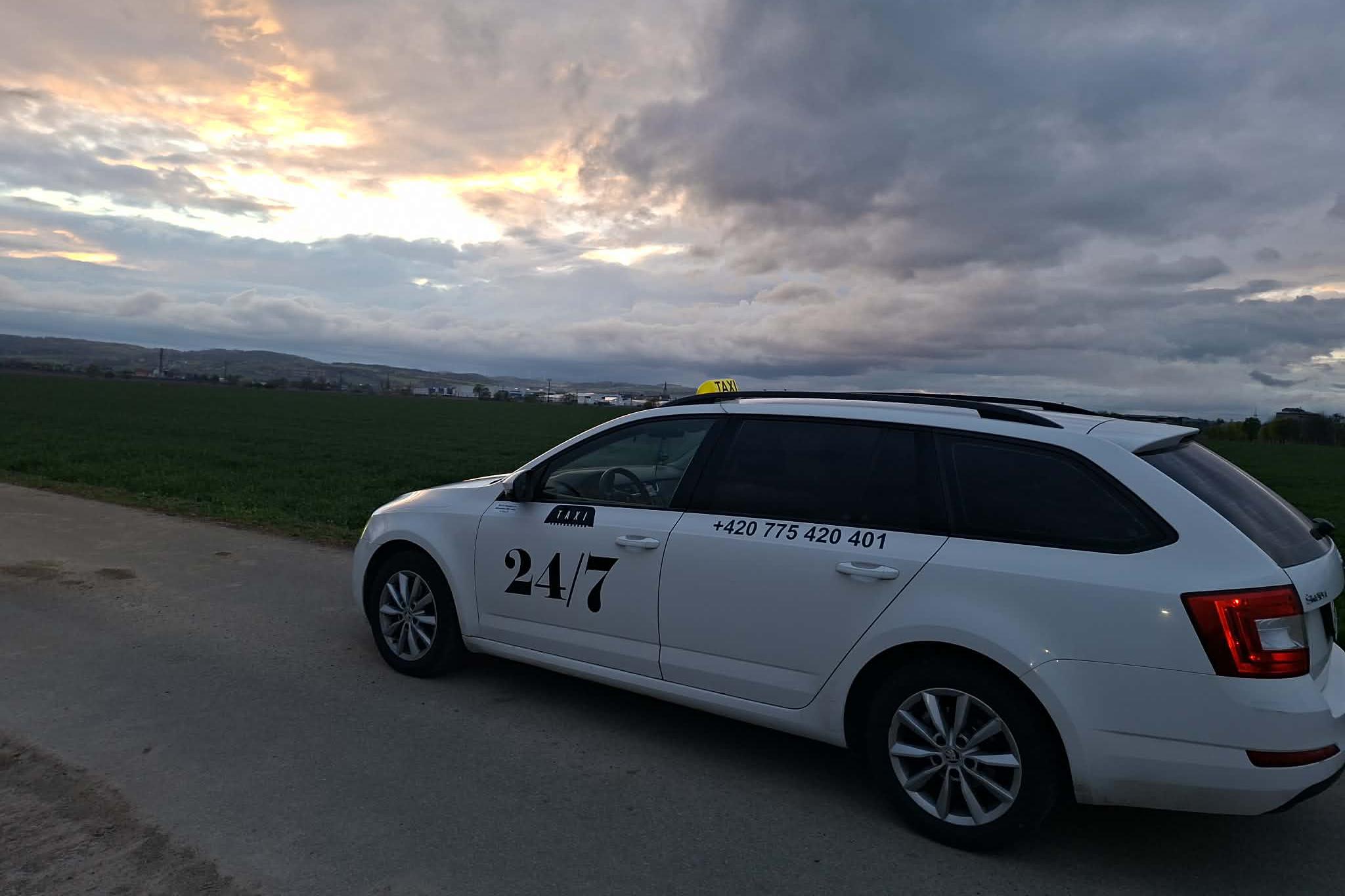 TAXI 24/7
