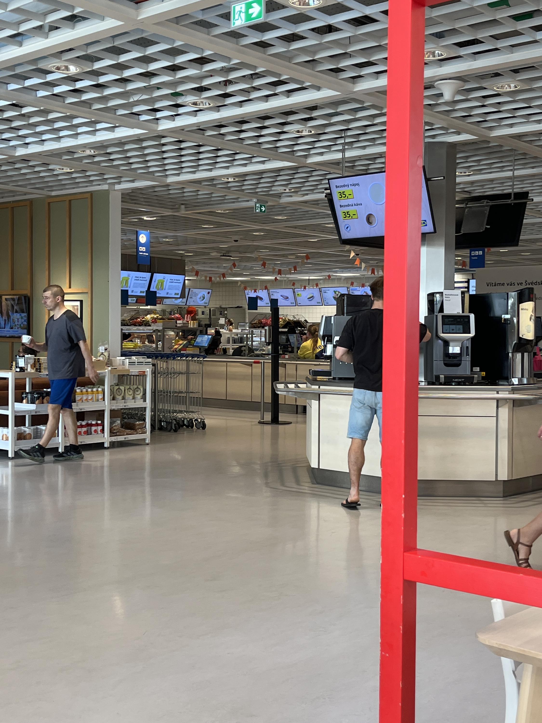 Švédské speciality a bistro IKEA Zličín foto 2
