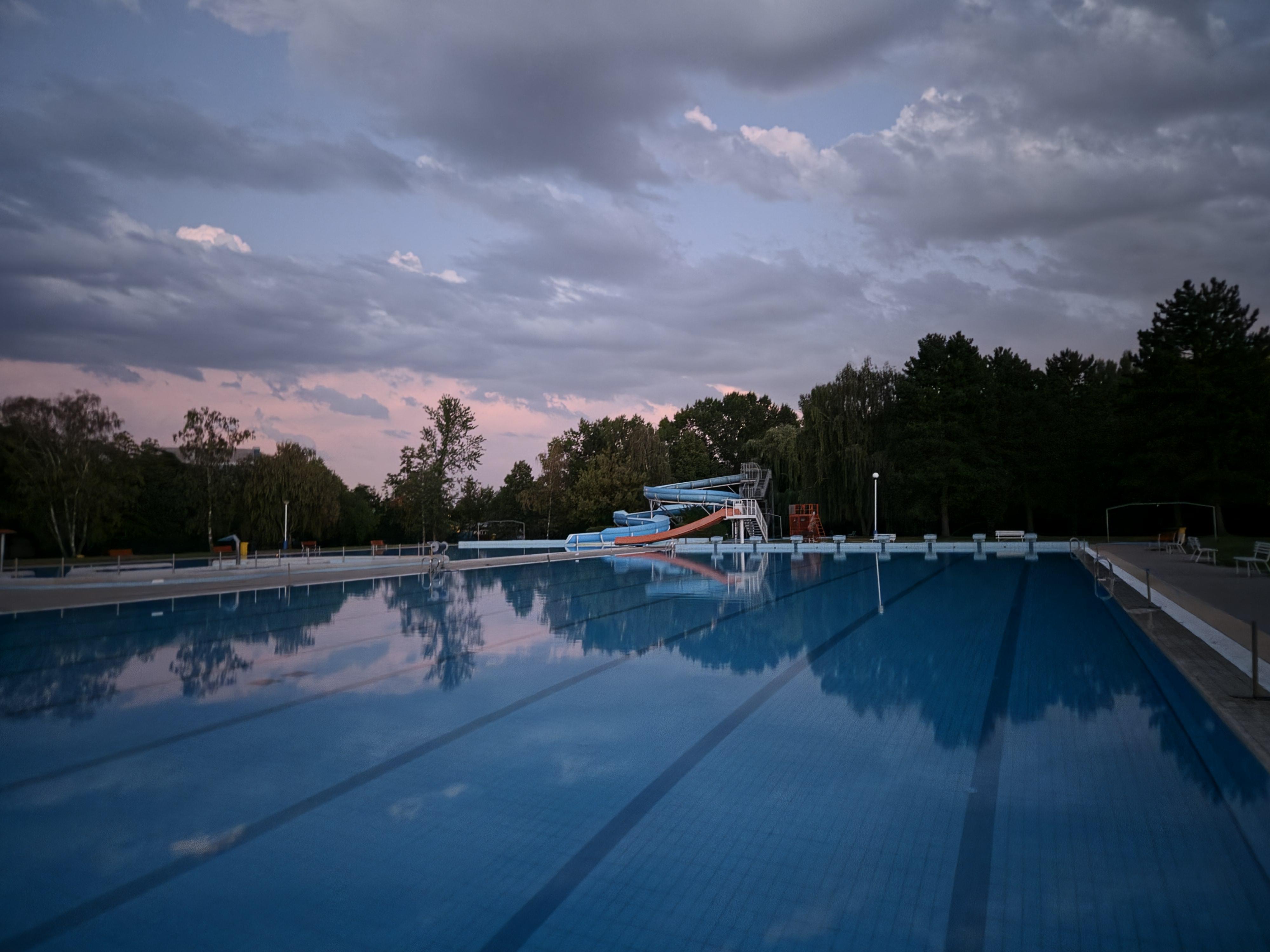 Letní koupaliště bazén Mělník foto 3