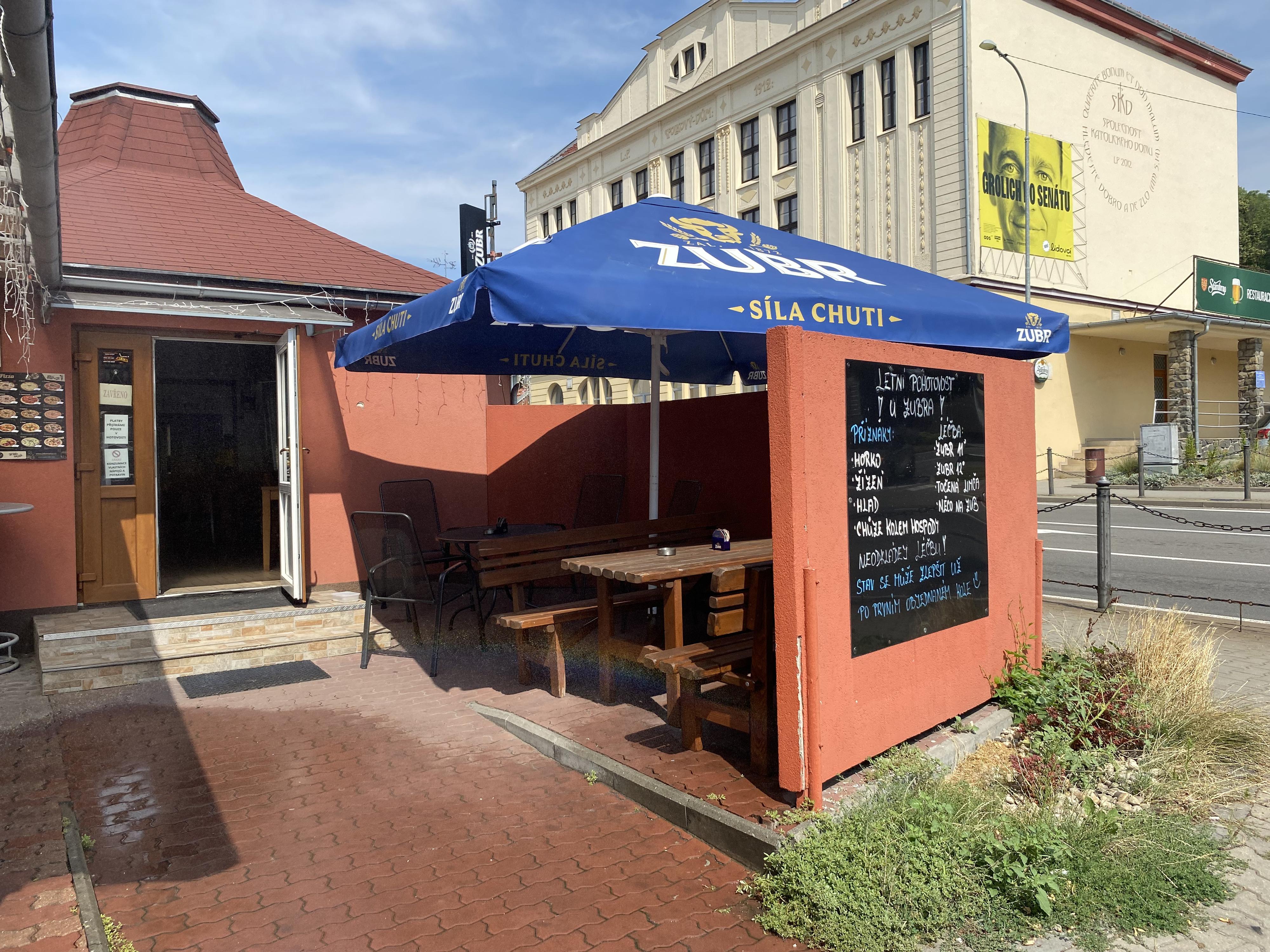 Kavárna a restaurace U Zubra