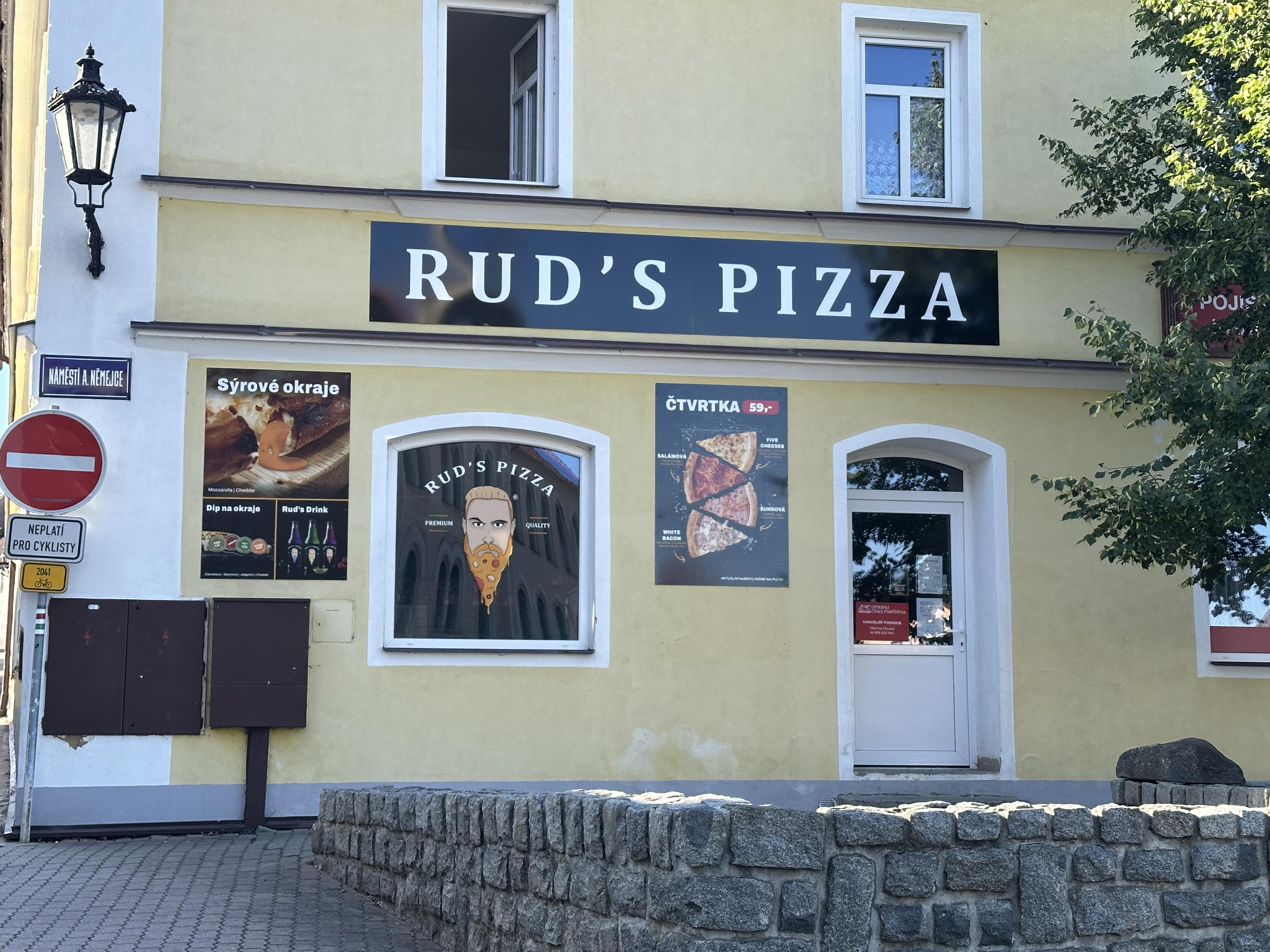 Rud’s Pizza