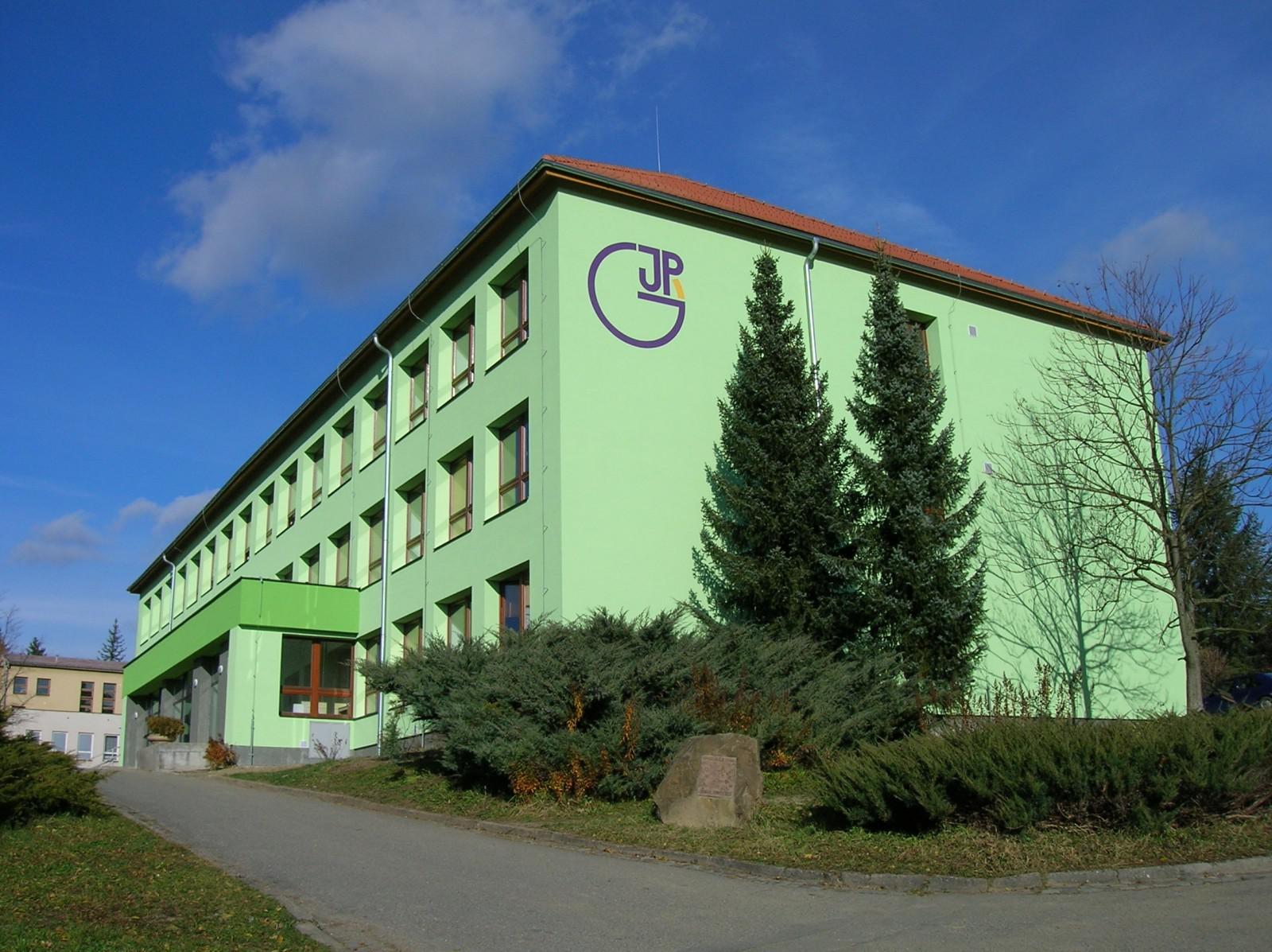 Gymnázium Jana Pivečky a Střední odborná škola Slavičín