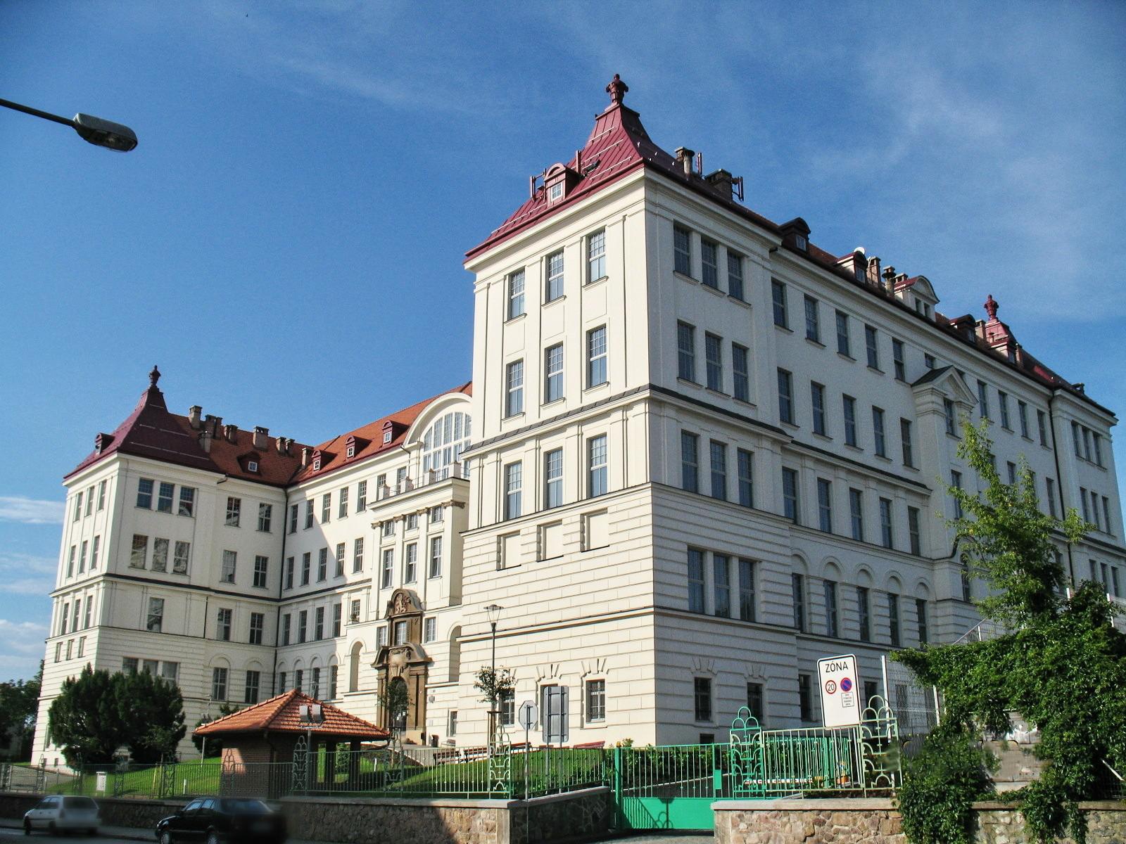 Vysoké učení technické v Brně - Ústav fyziky Fakulty stavební