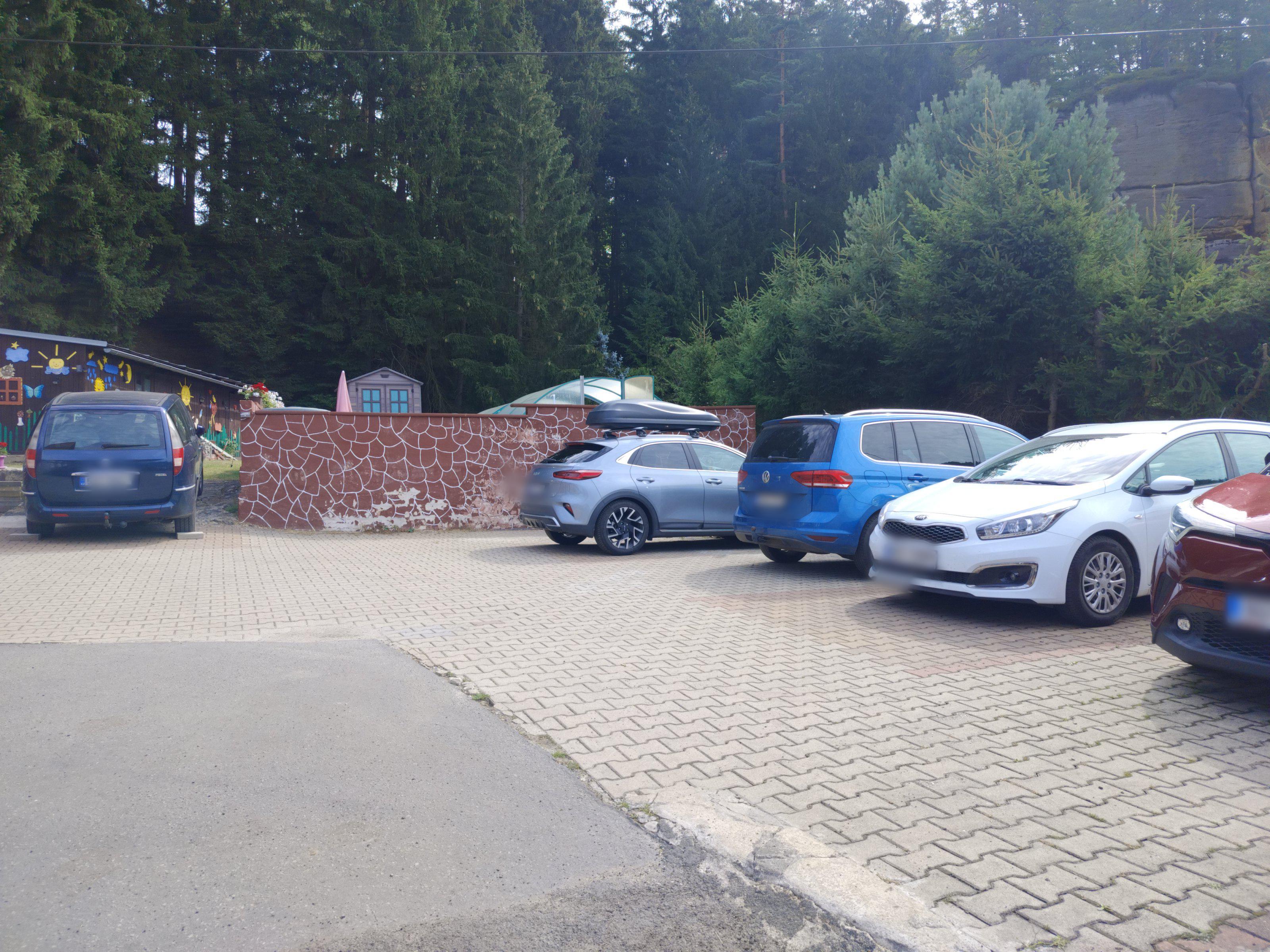 Pension Pod skálou - parkoviště foto 2