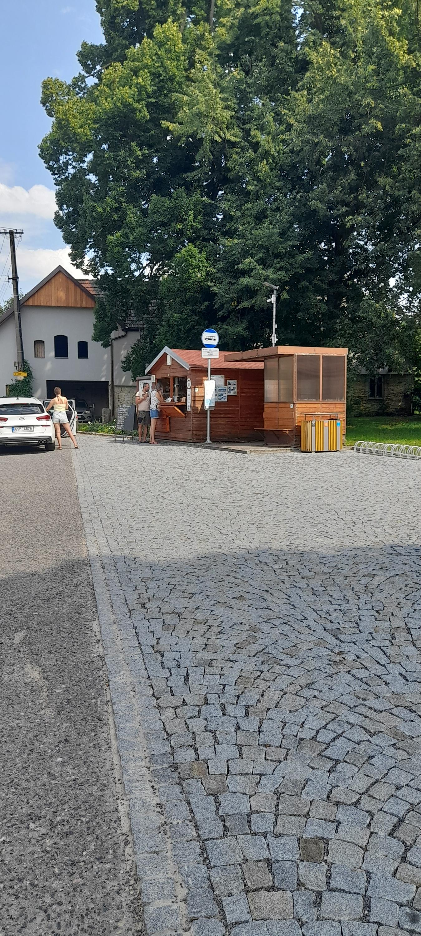 Kiosek Pod lípou - Mikroíčko foto 2