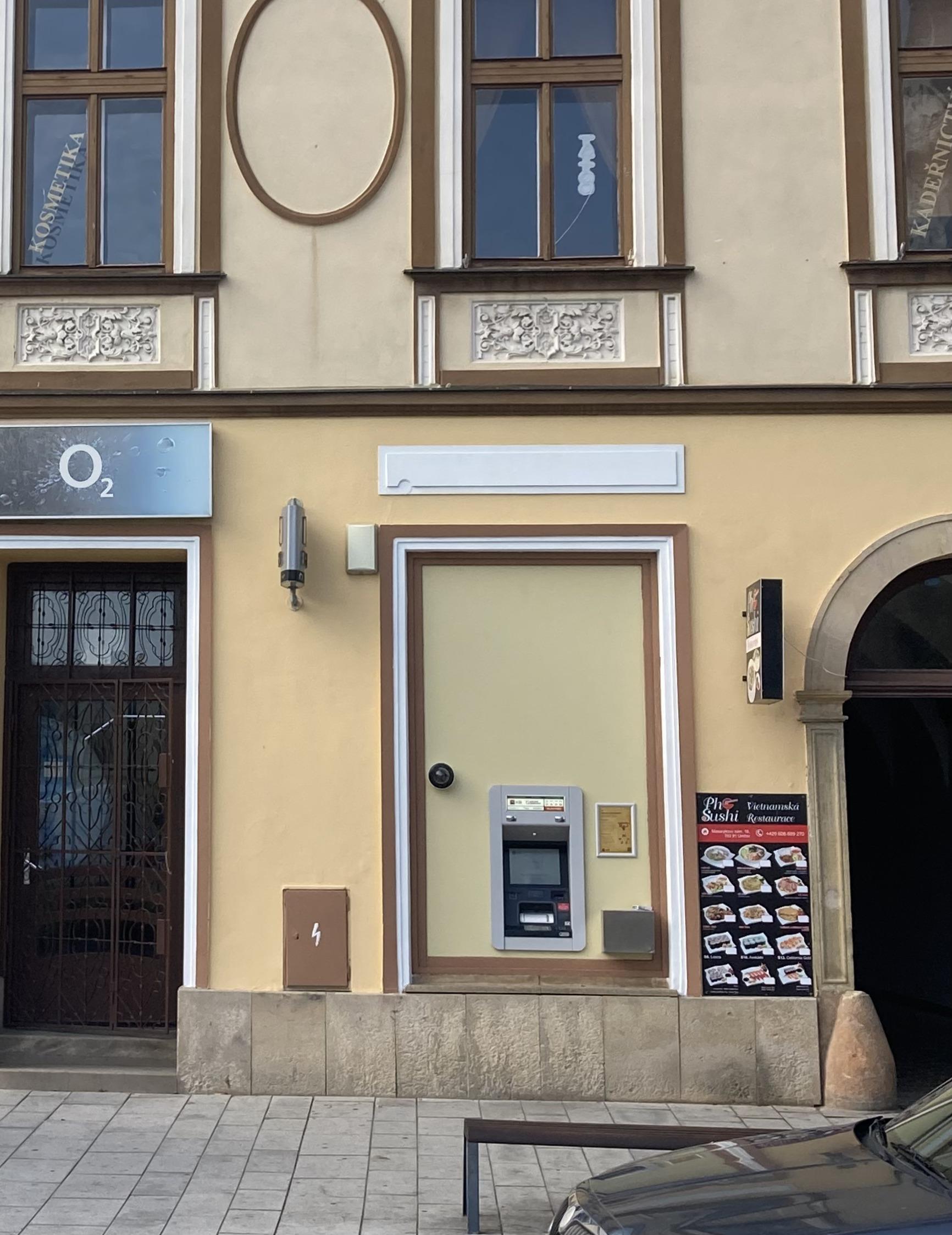 Bankomat Komerční banky foto 2