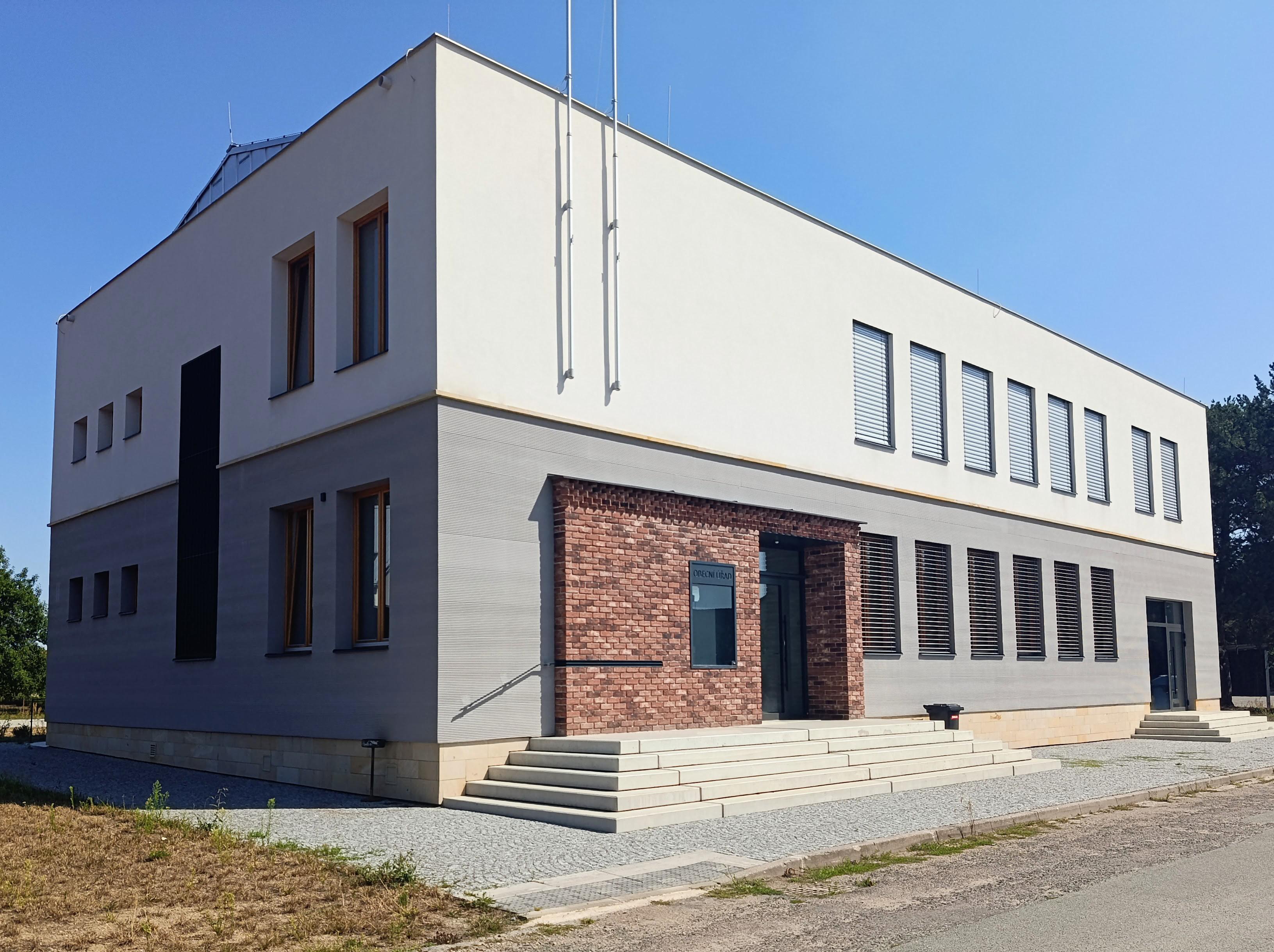 Černá u Bohdanče - obecní úřad foto 2