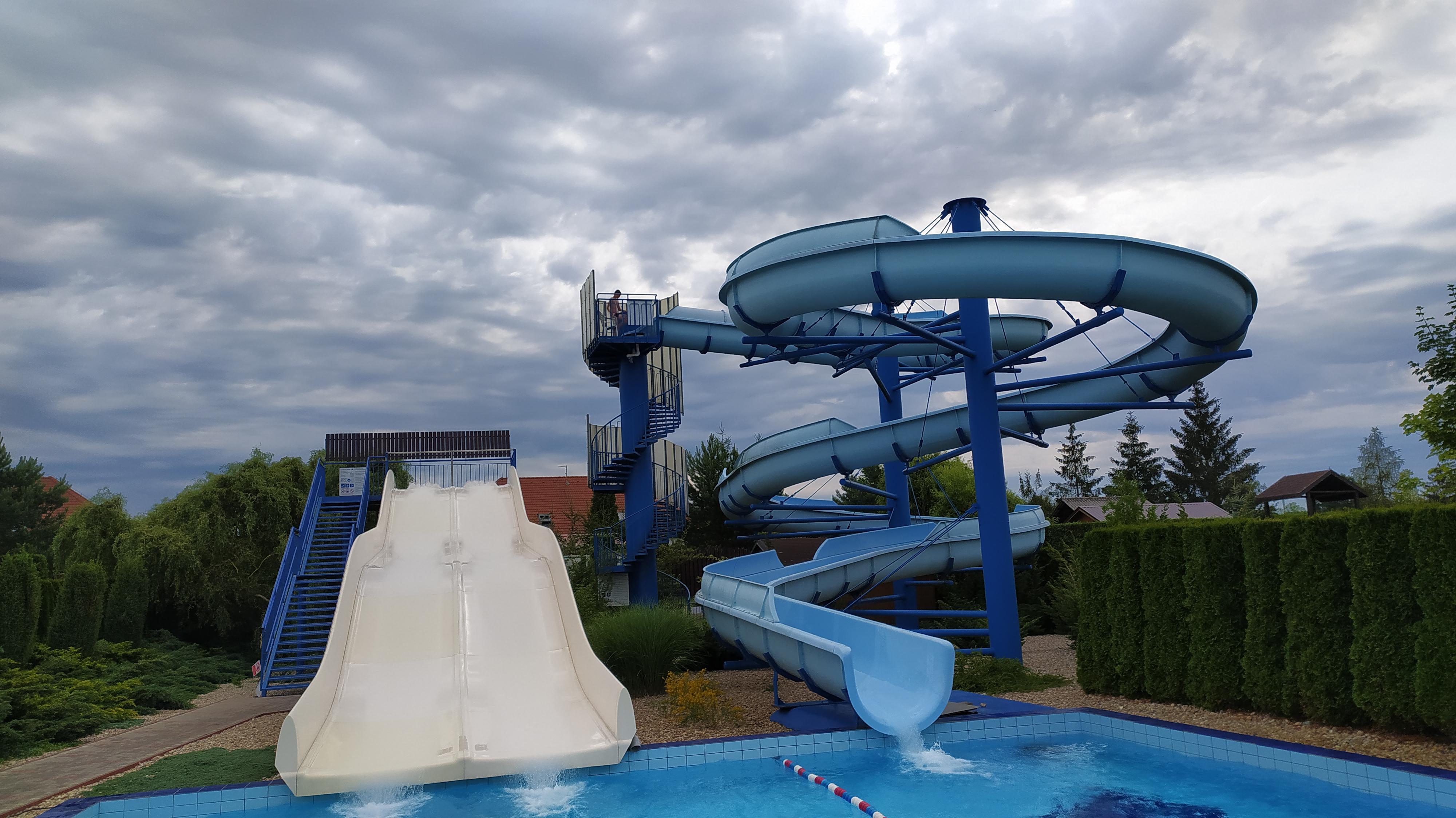 Koupaliště a kemp Lodín
