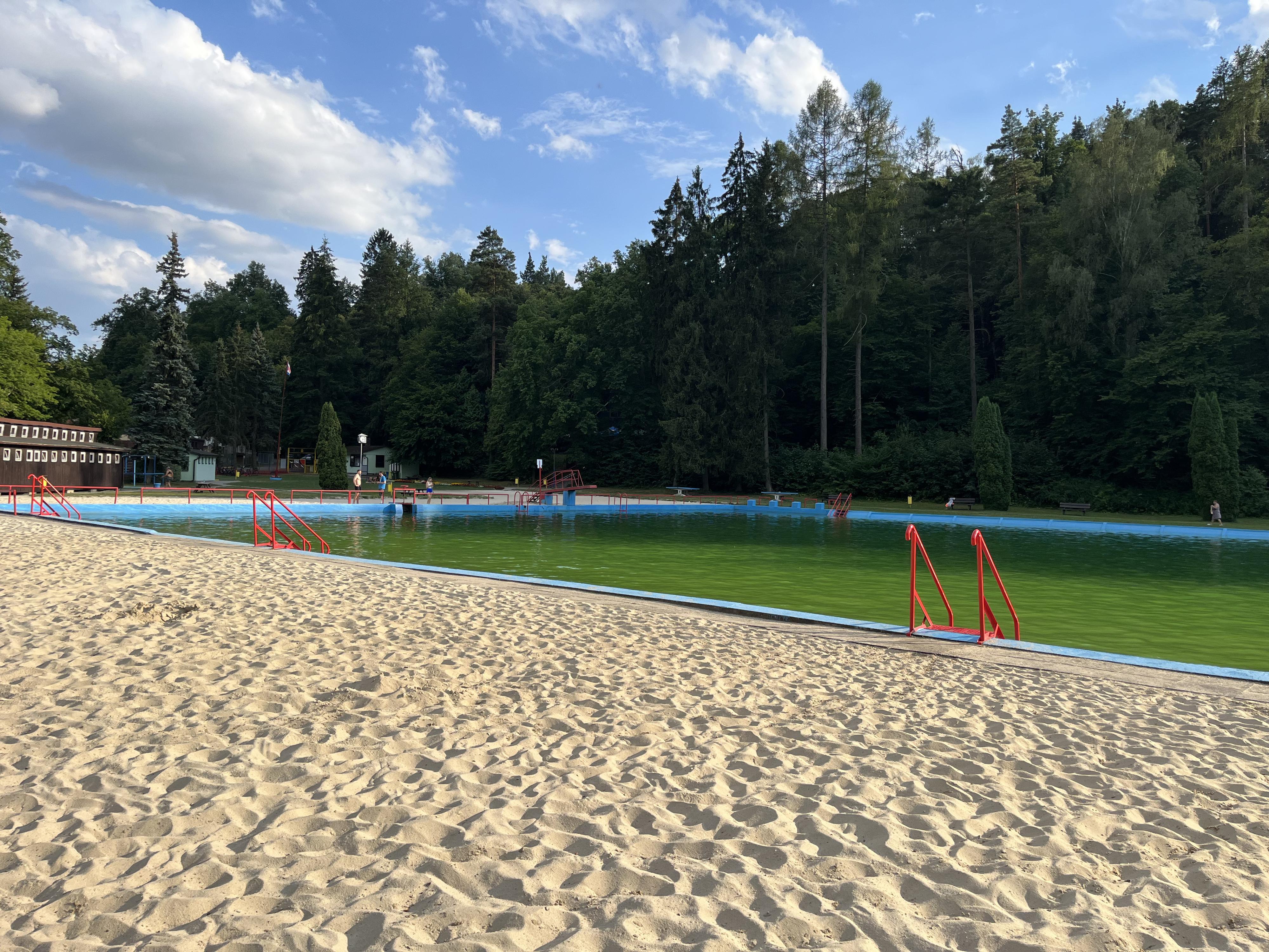 Město Bělá pod Bezdězem - městské koupaliště foto 5