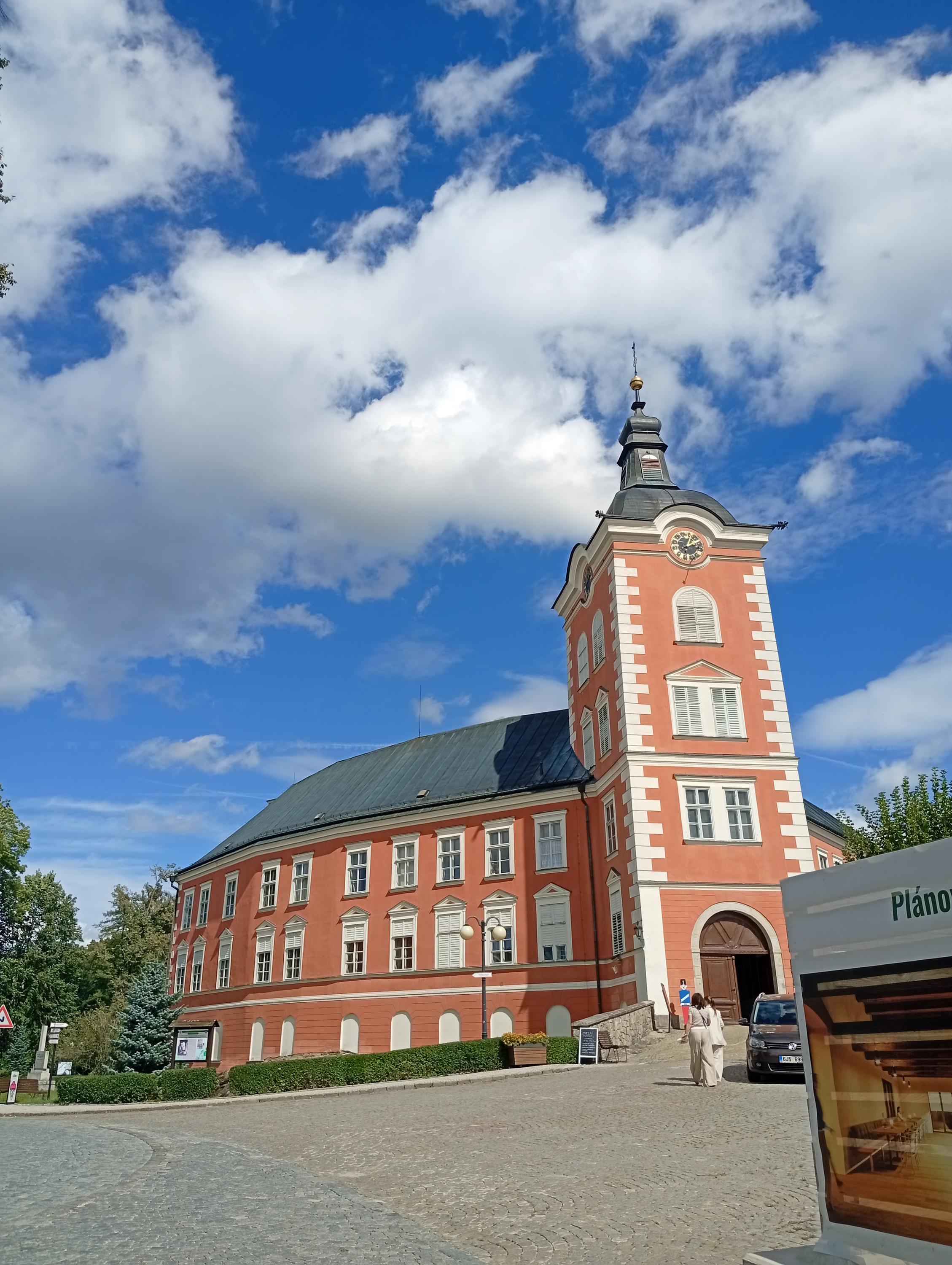 Zámek Kamenice nad Lipou - Uměleckoprůmyslové museum v Praze foto 3