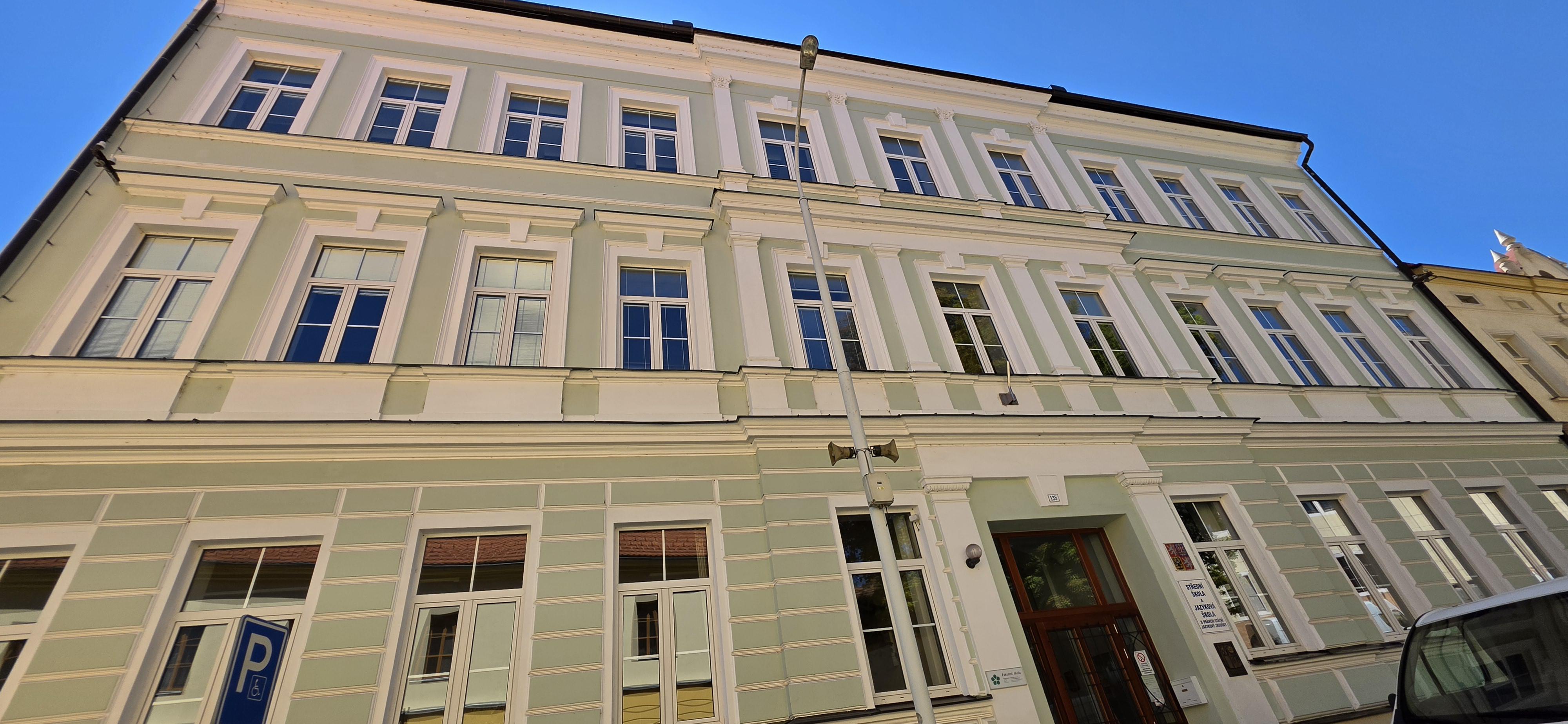 Střední škola a Jazyková škola s právem státní jazykové zkoušky, Volyně foto 2