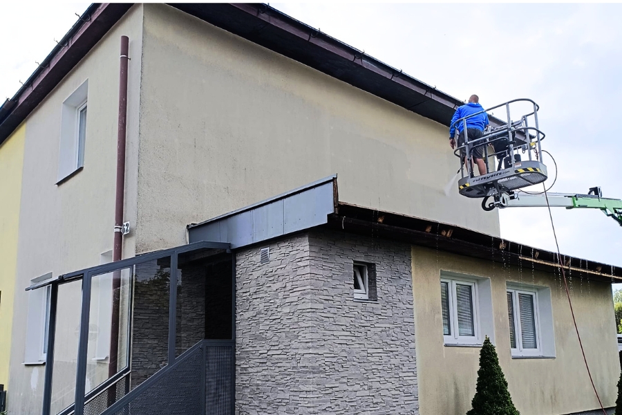 Čištění a mytí fasád, aplikace nanoimpregnace