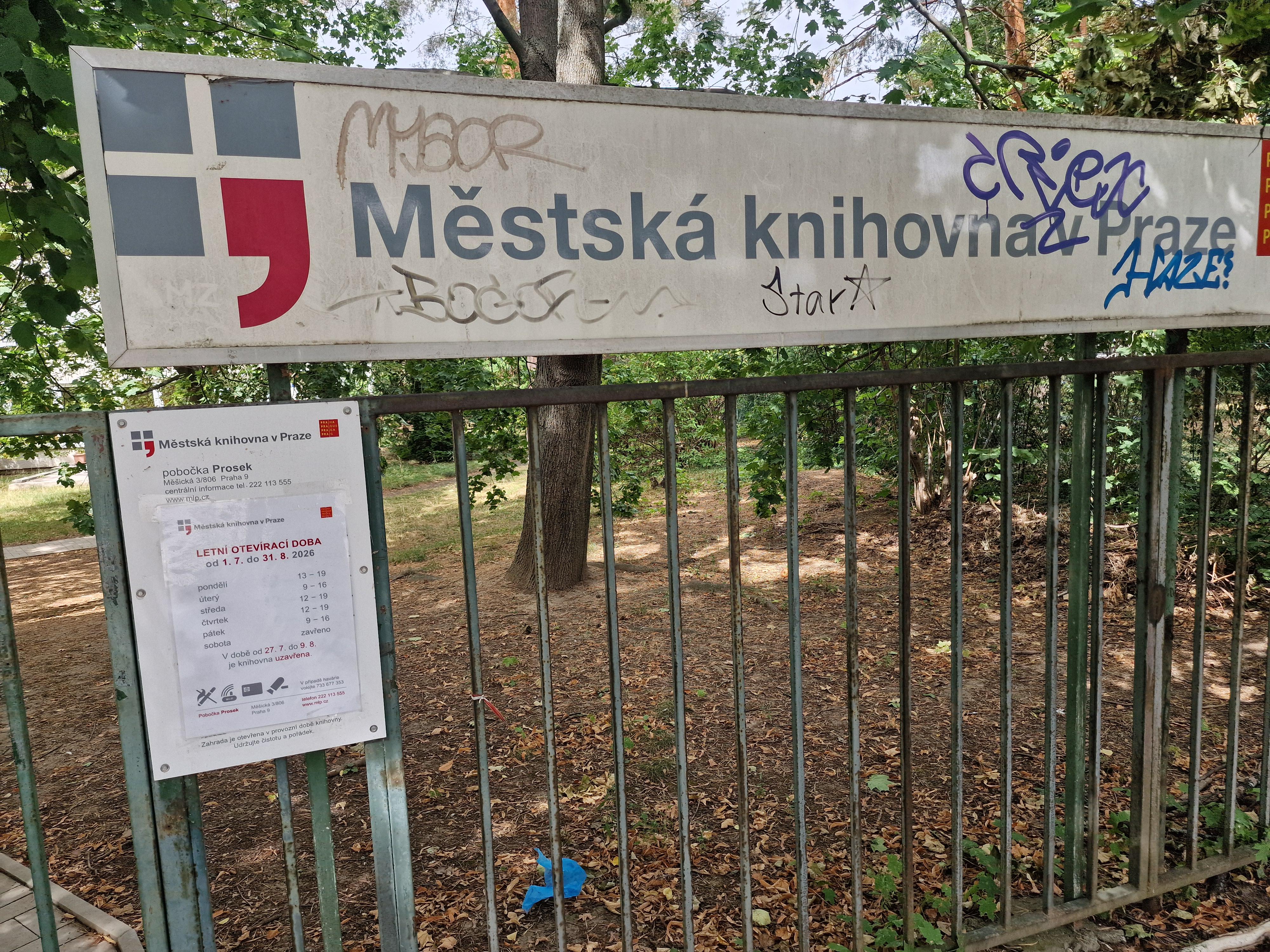 Městská knihovna v Praze - Prosek foto 2