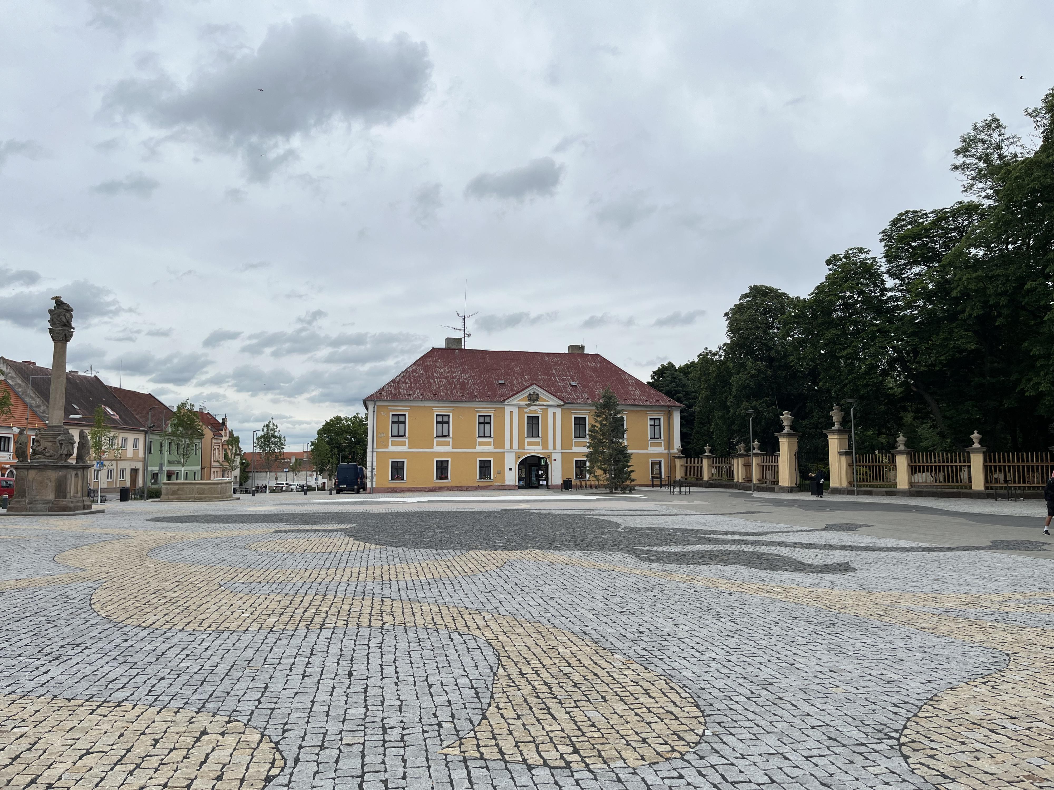Městská knihovna Postoloprty foto 2