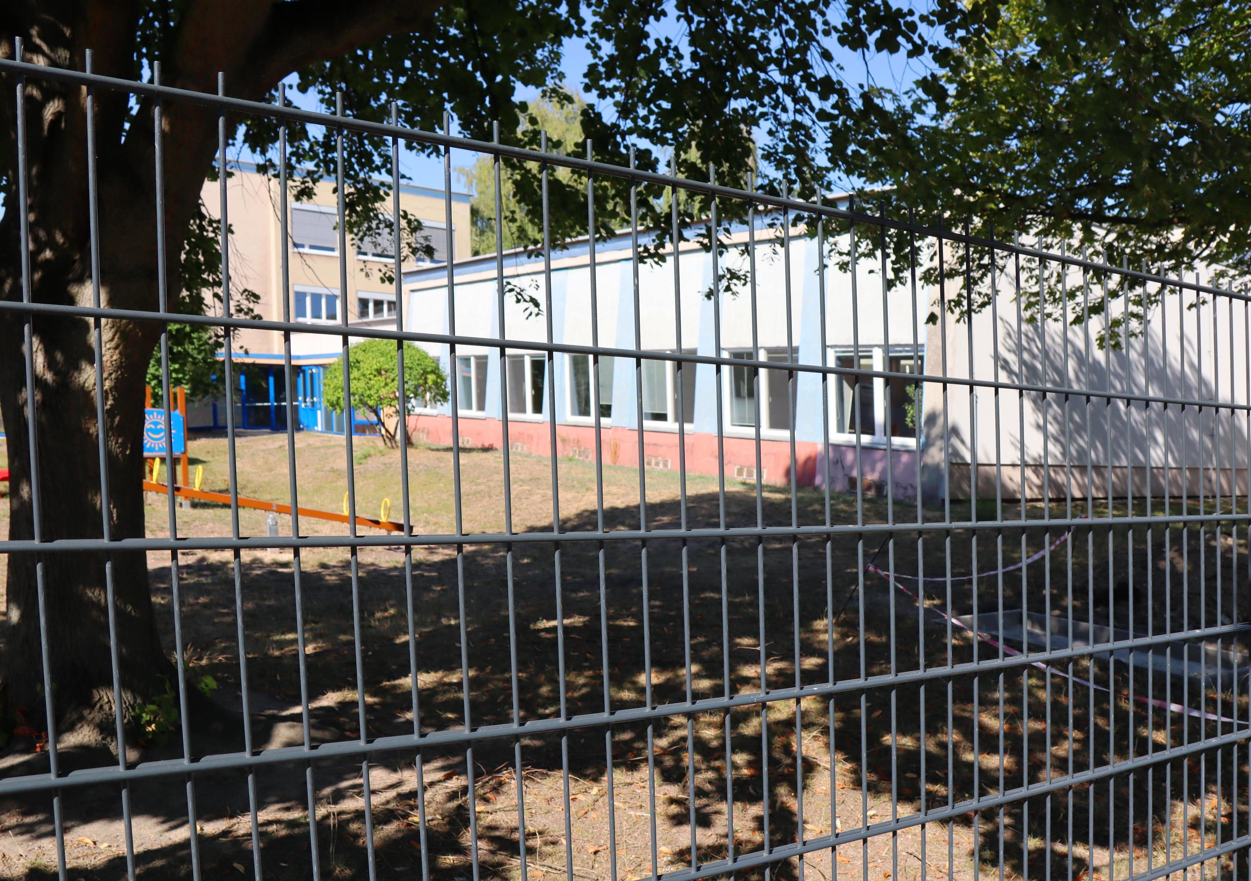 Základní škola, Hradec Králové, tř. SNP 694 foto 4