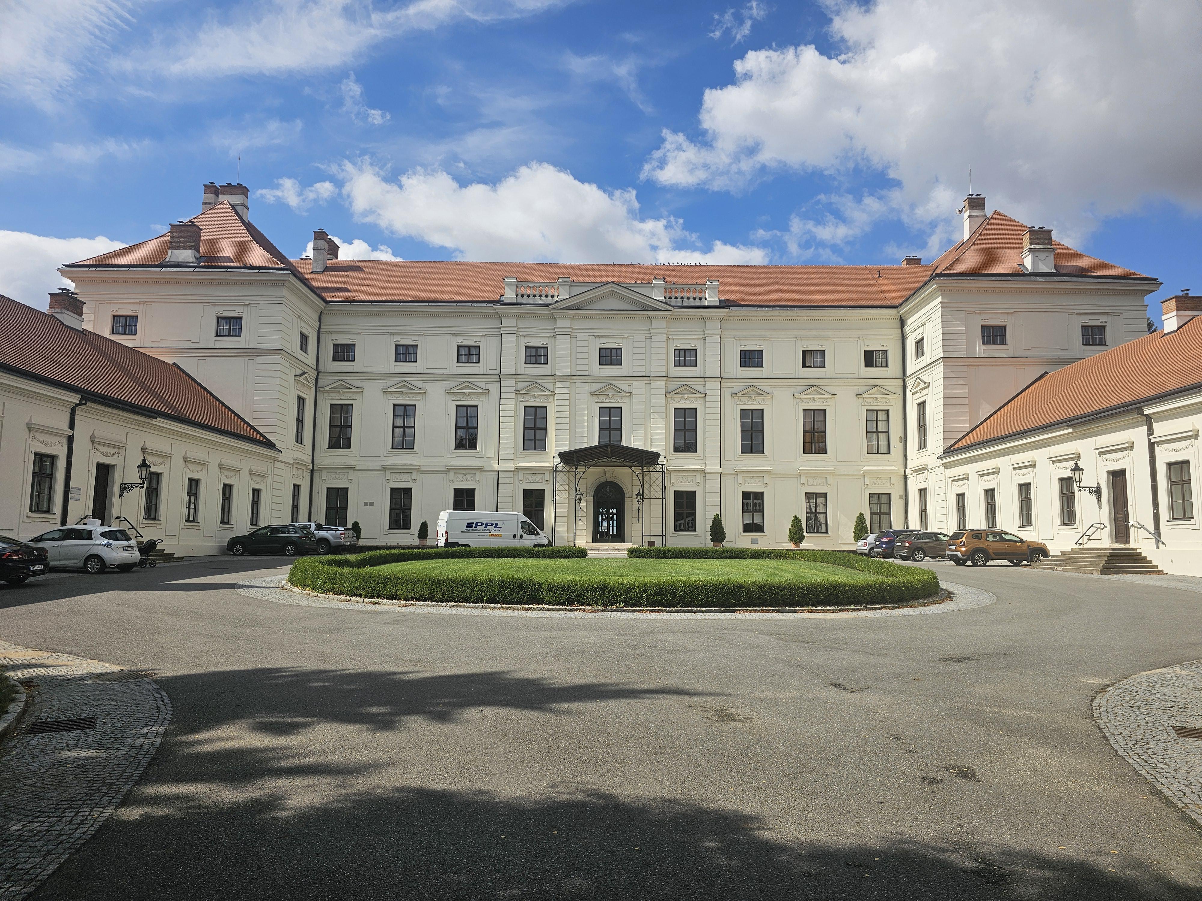 Státní Zámek Židlochovice foto 6