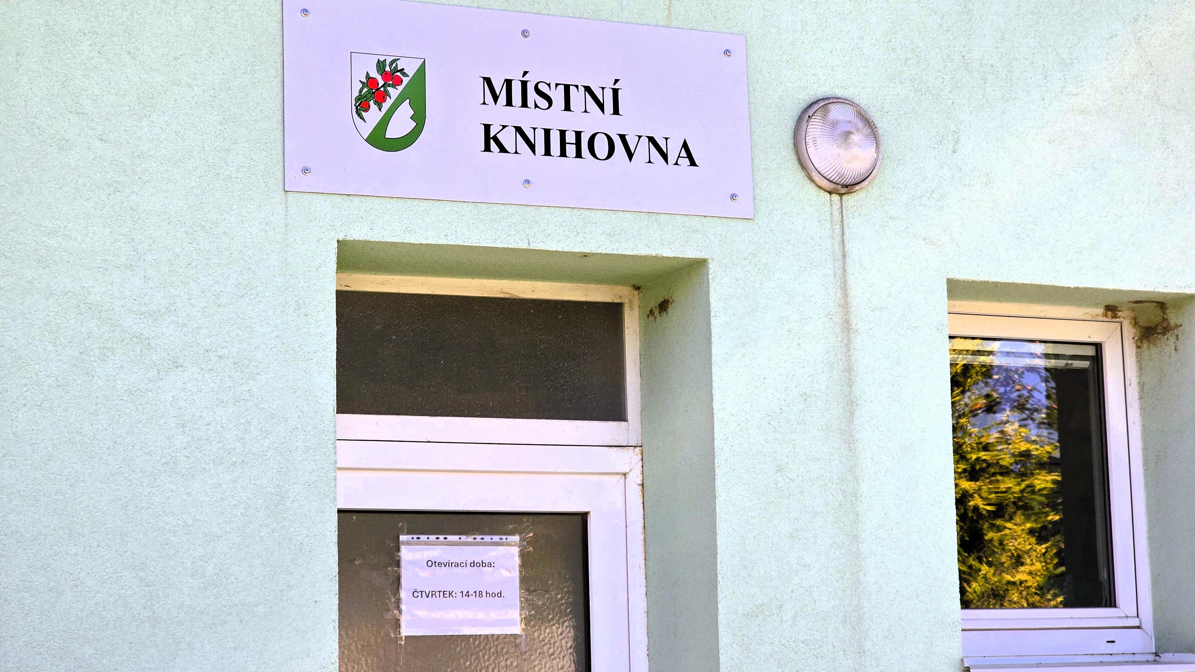 Obecní knihovna Žďárná foto 2